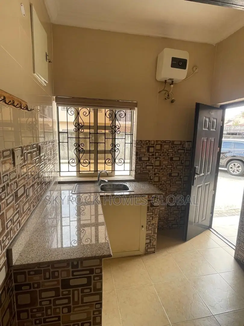 1bdrm Apartment in Agungi for rent