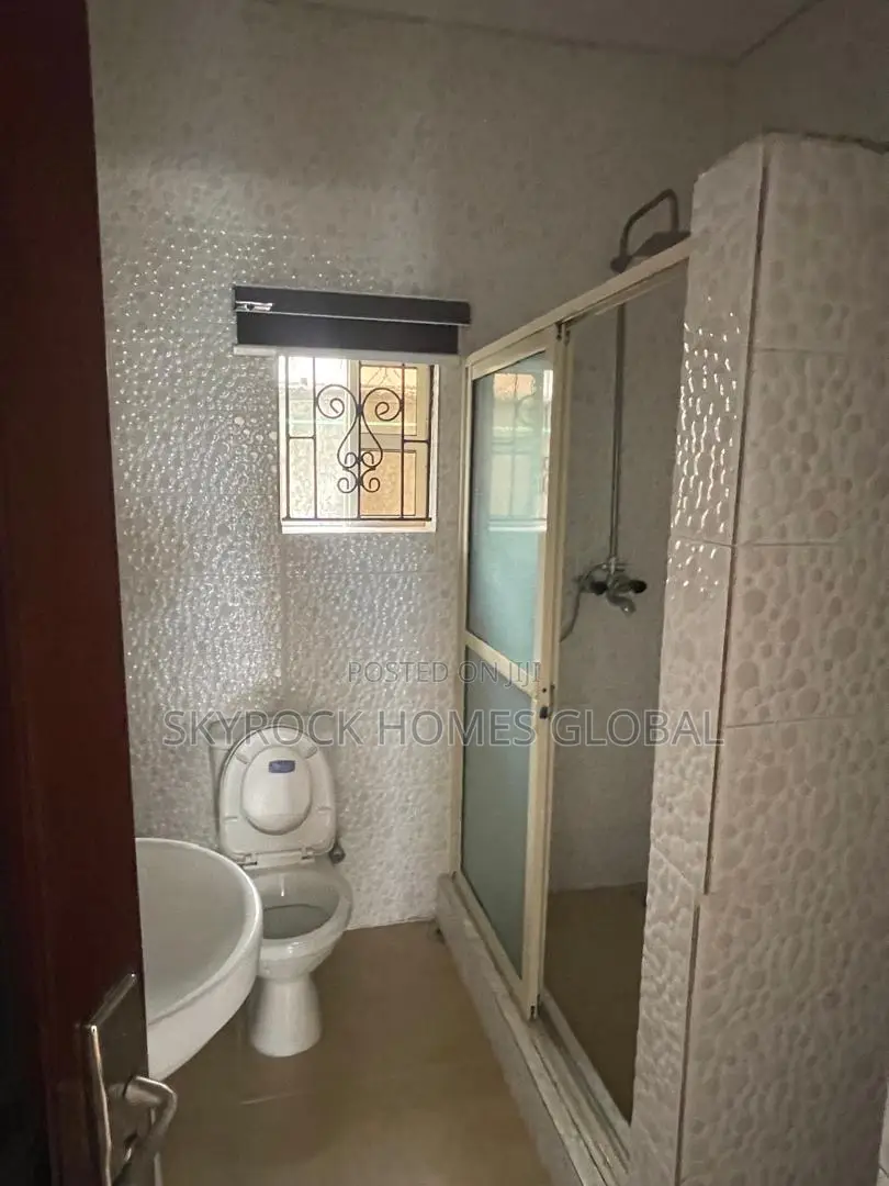 1bdrm Apartment in Agungi for rent