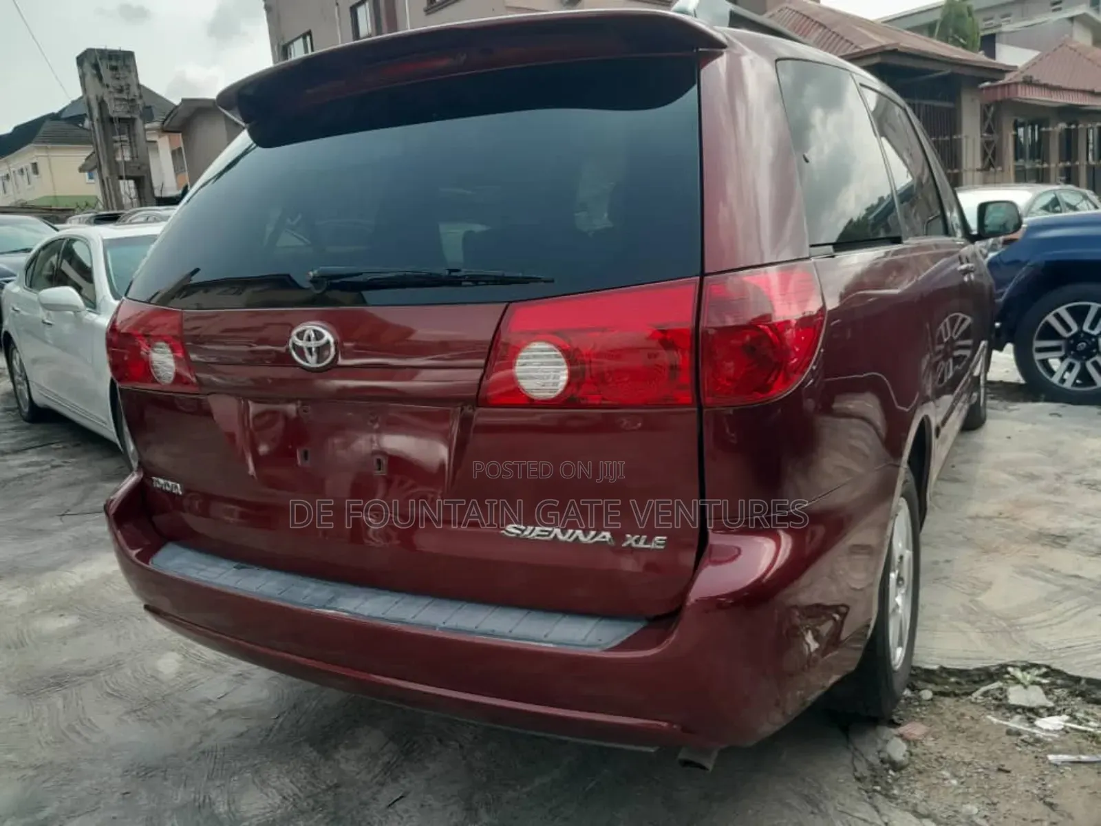 Toyota Sienna XLE FWD 2006 Red