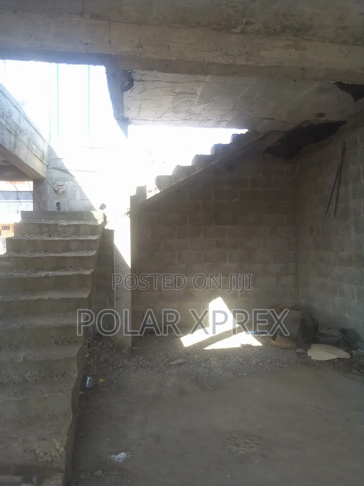 Warehouse Carcass in F01 New Market for Sale
