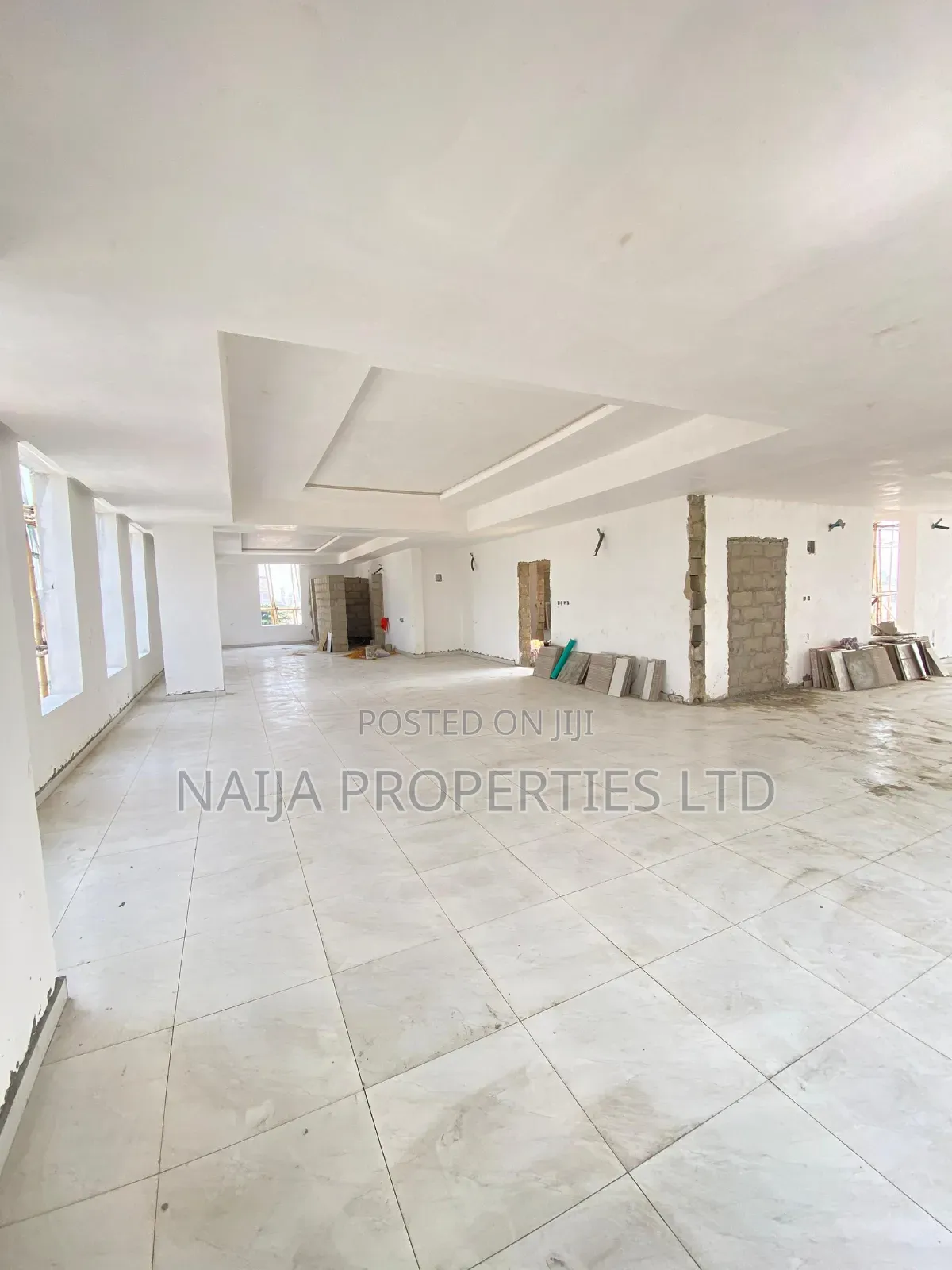 Office Space in Lekki Phase 1 at N250,000 Per SQM for Rent