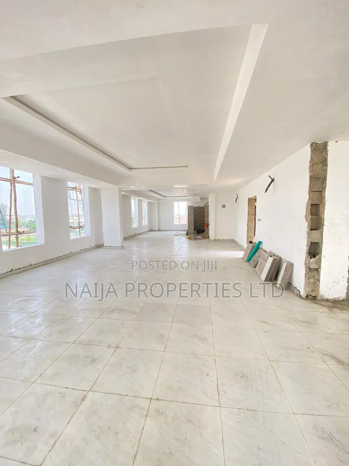 Office Space in Lekki Phase 1 at N250,000 Per SQM for Rent