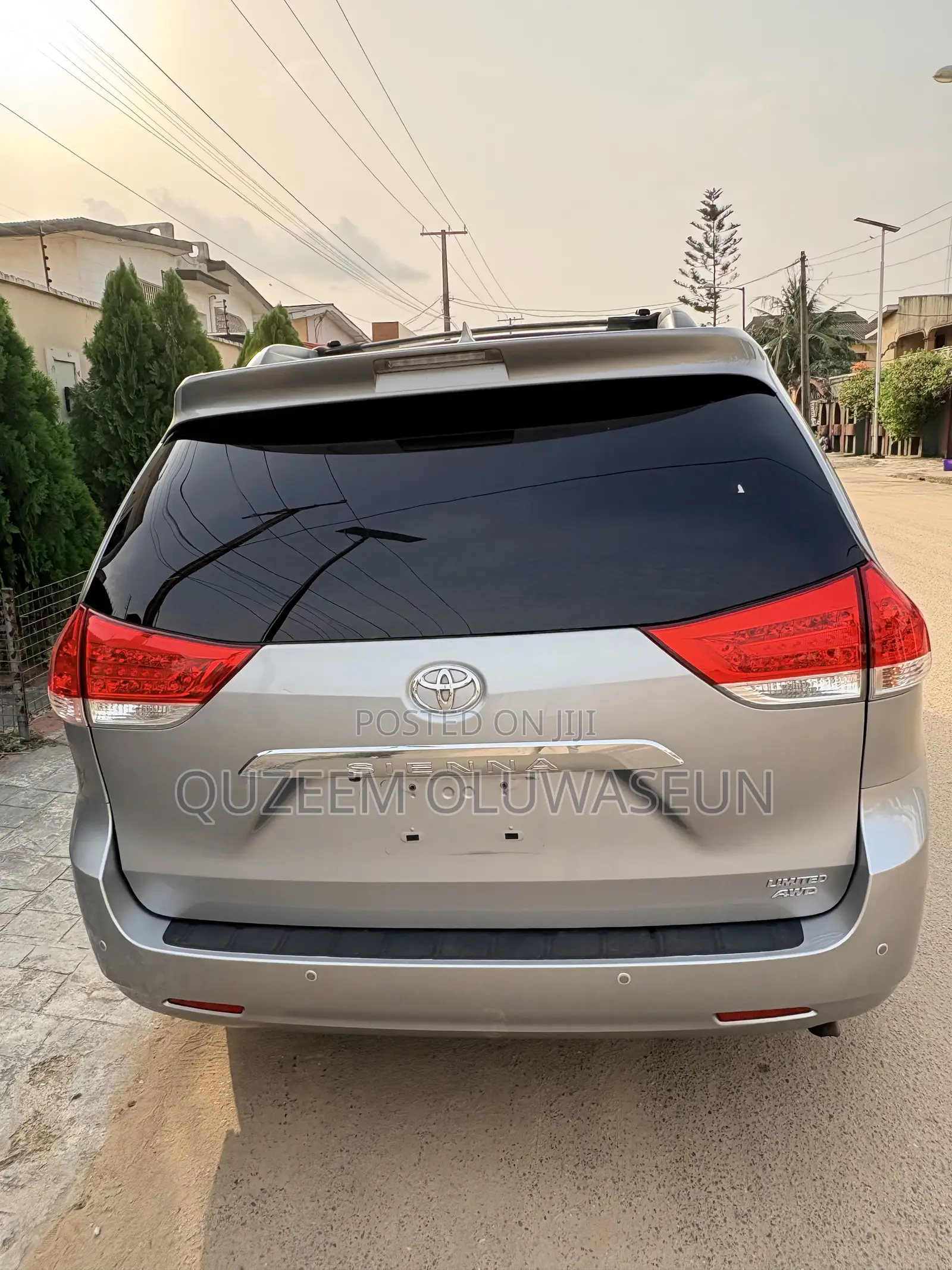 Toyota Sienna Limited AWD 7-Passenger 2013 Blue