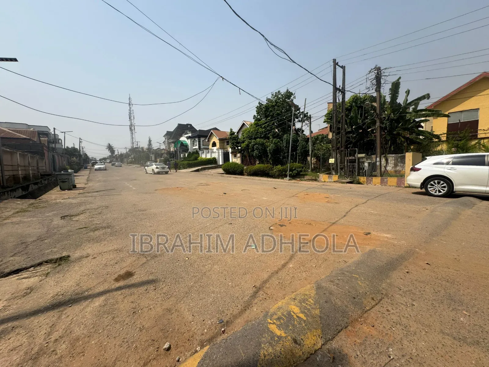 Land Measuring 1150sqm With a Demolishable Structure on It,In a Good