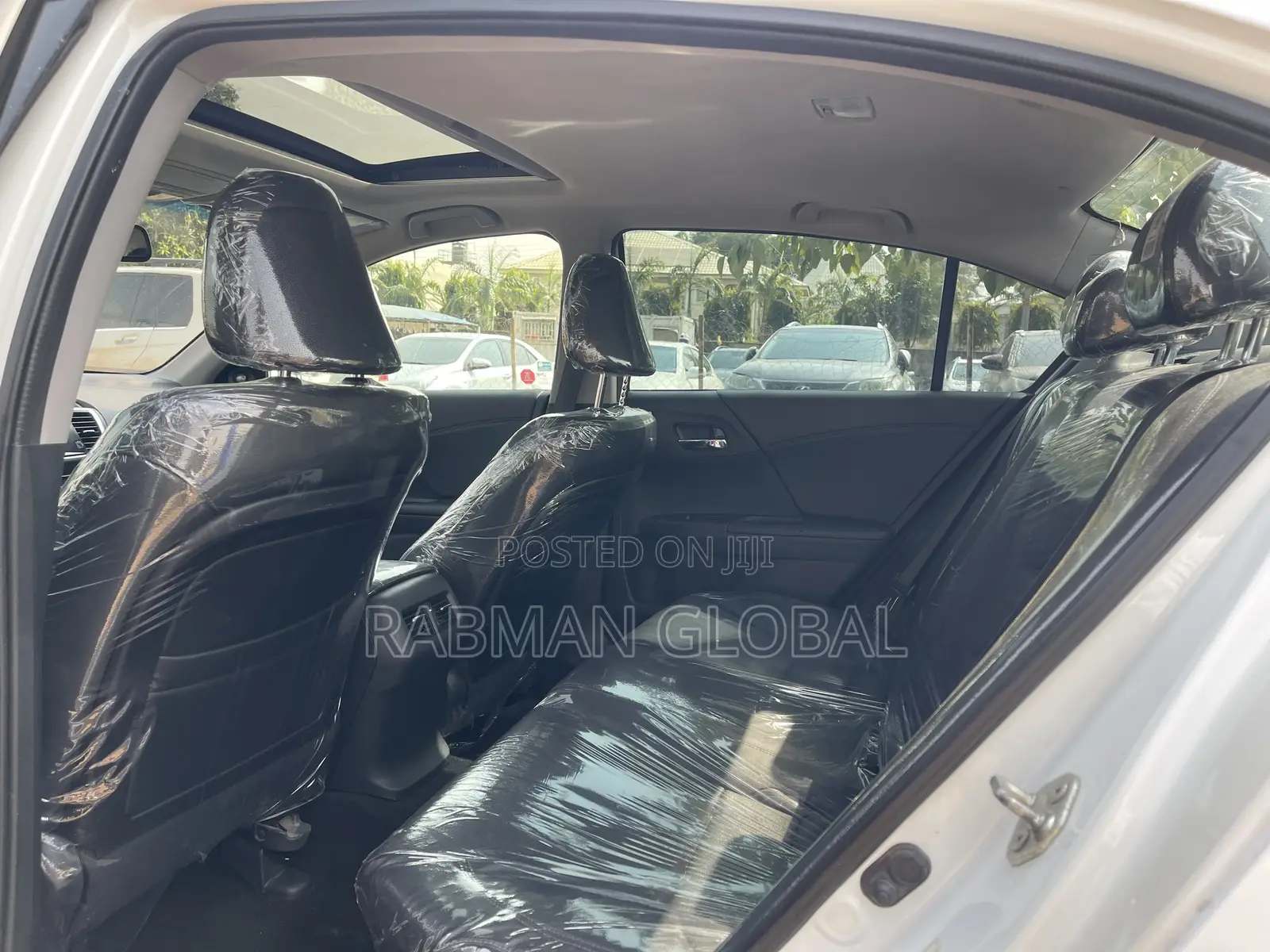 Honda Accord Touring V-6 4dr Sedan (3.5L 6cyl 6A) 2014 White
