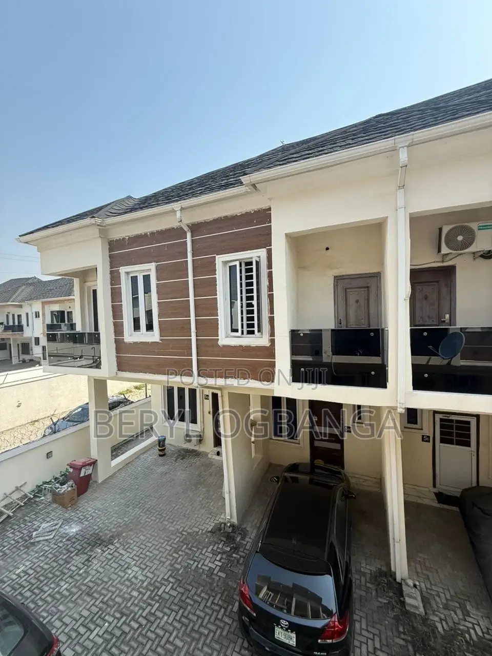 4bdrm Duplex in Lekki Phase 2 for sale