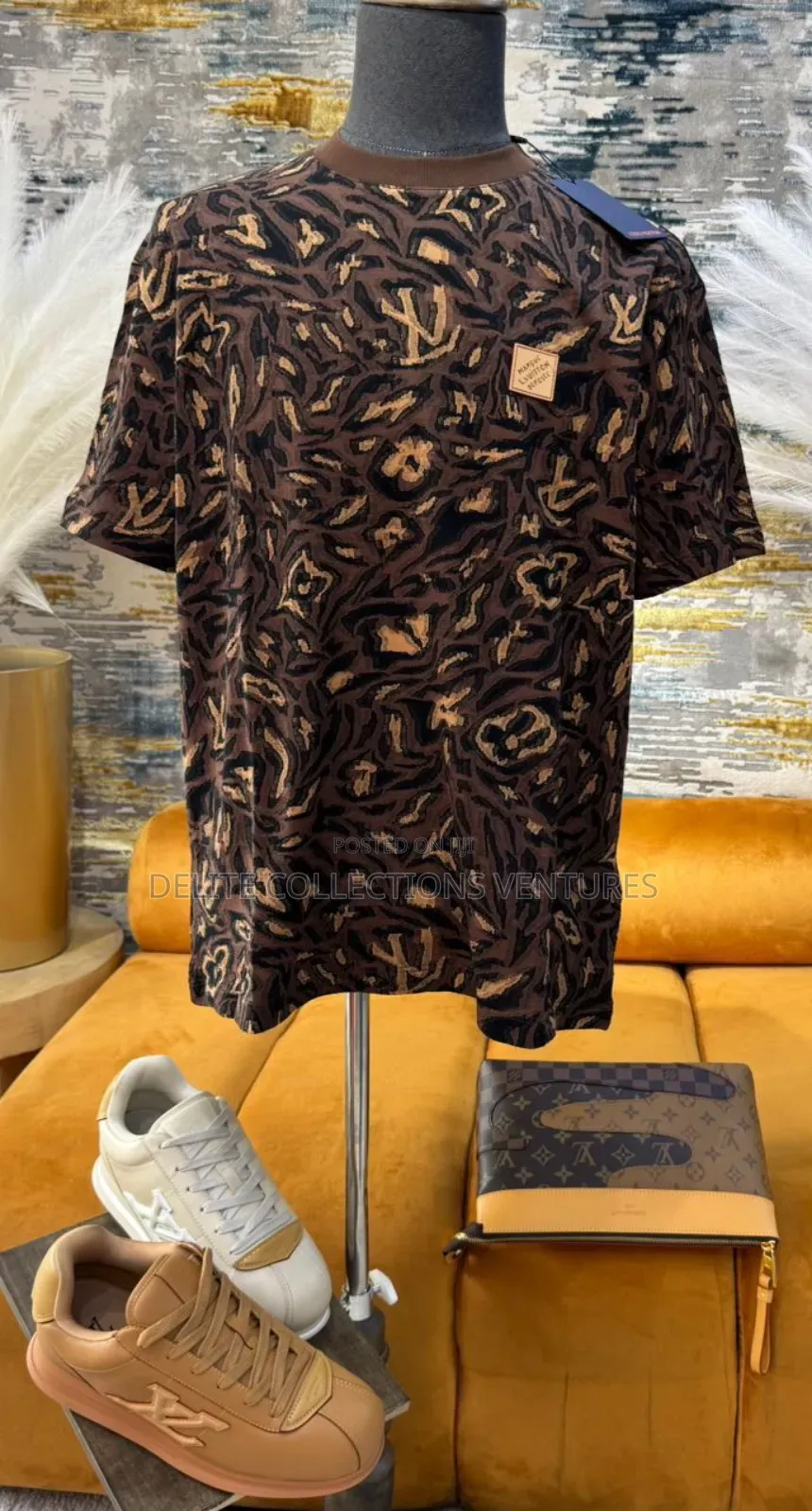 *Original Louis Vuitton Top Available in Store M ——Xxl