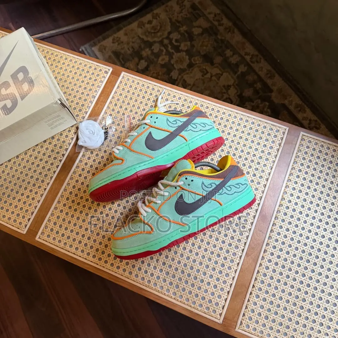 Original Nike Sb Dunk Low Pro Tourmaline Sneakers
