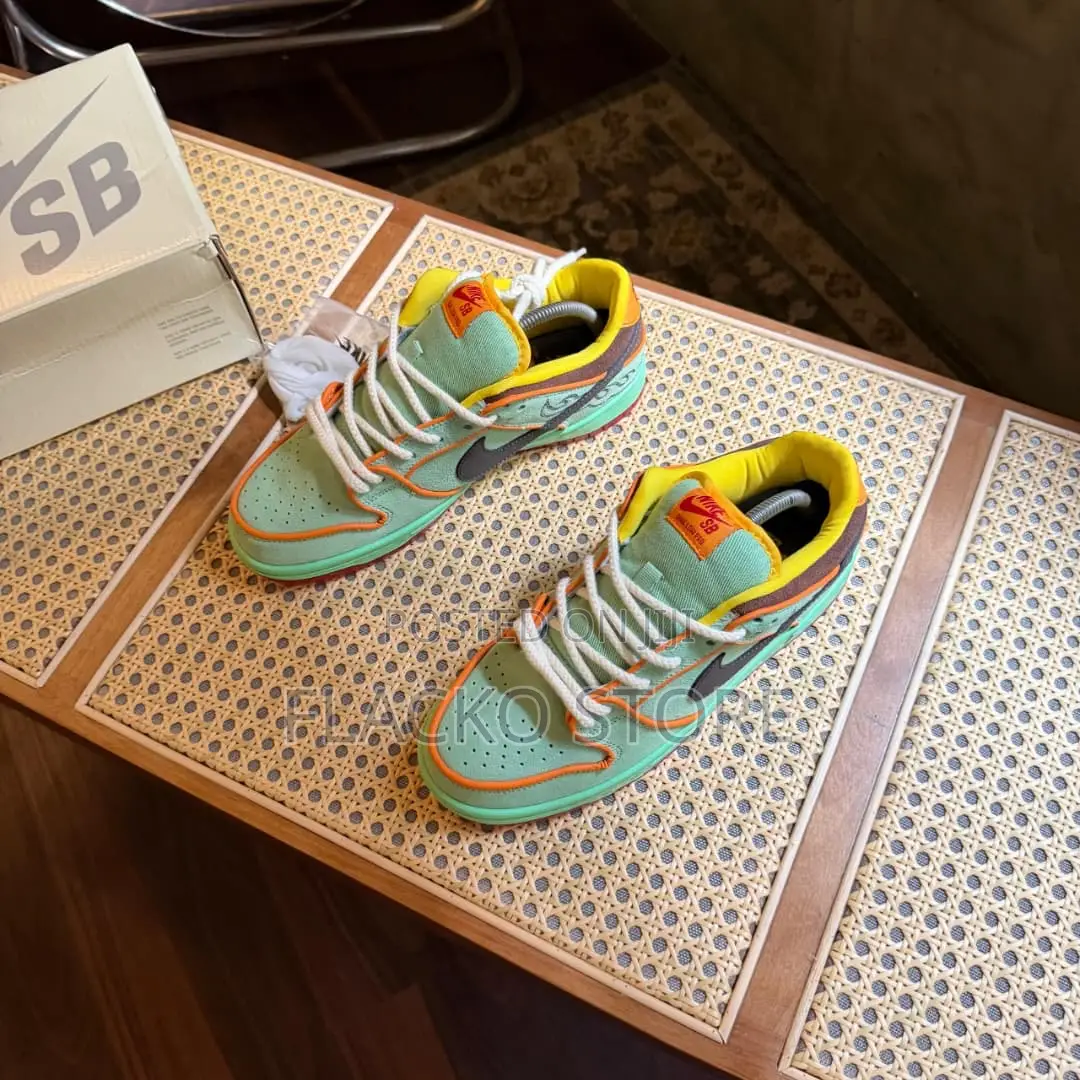 Original Nike Sb Dunk Low Pro Tourmaline Sneakers