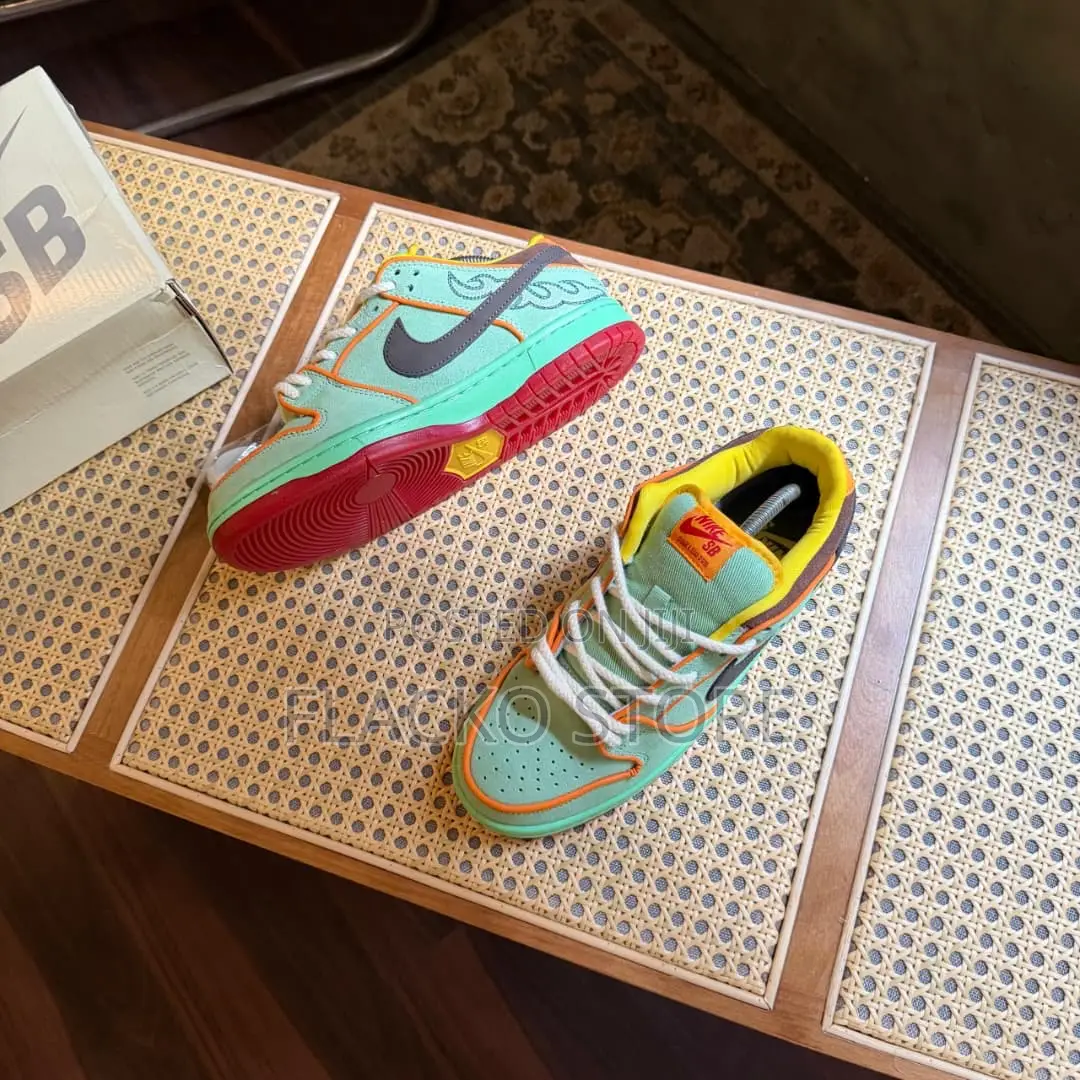Original Nike Sb Dunk Low Pro Tourmaline Sneakers