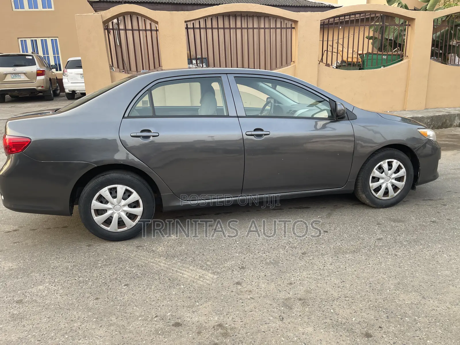 Toyota Corolla LE 4dr Sedan (1.8L 4 cyl 4A) 2009 Gray