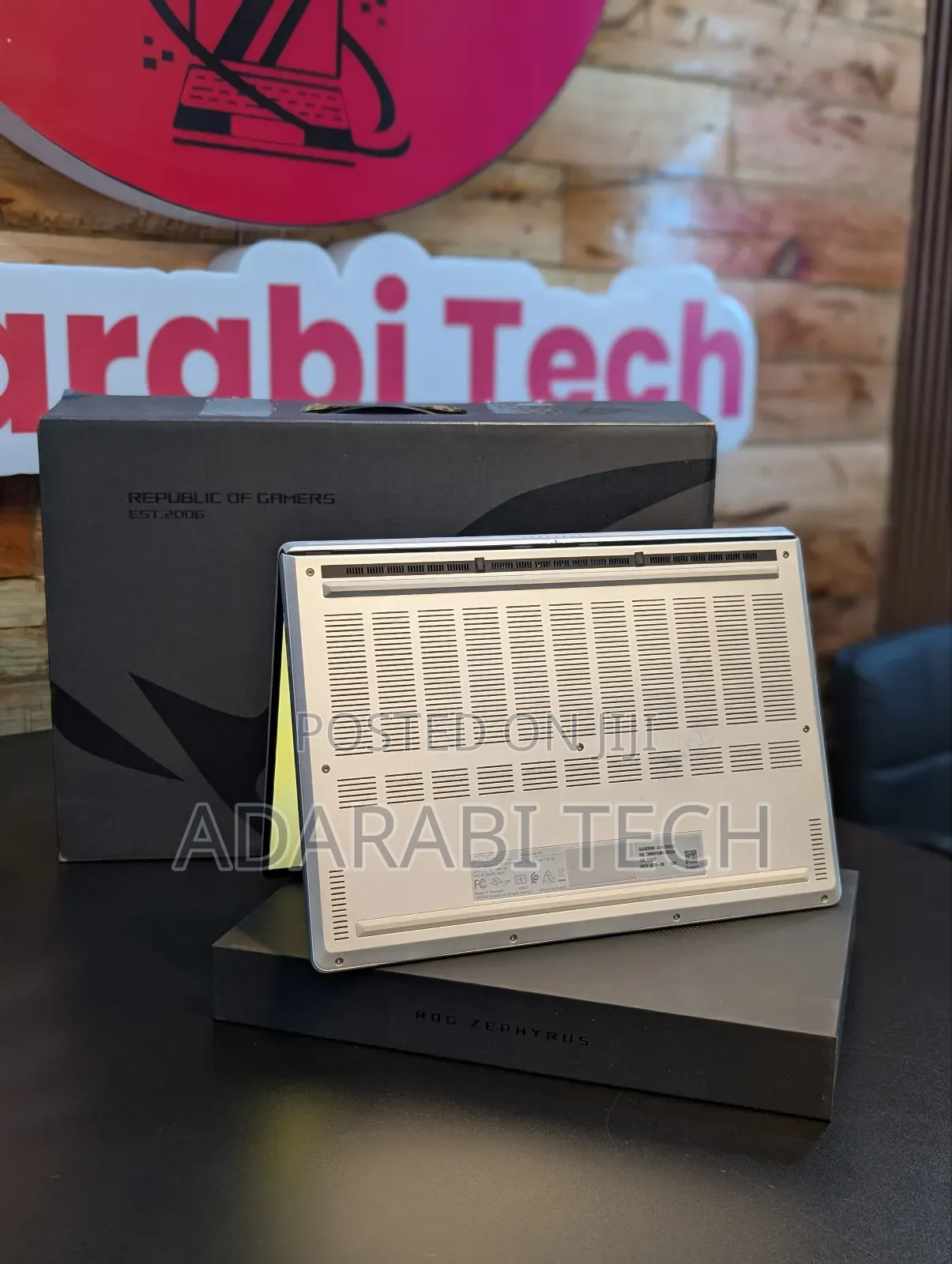 Laptop Asus ROG Zephyrus G14 16GB AMD Ryzen 9 SSD 1T