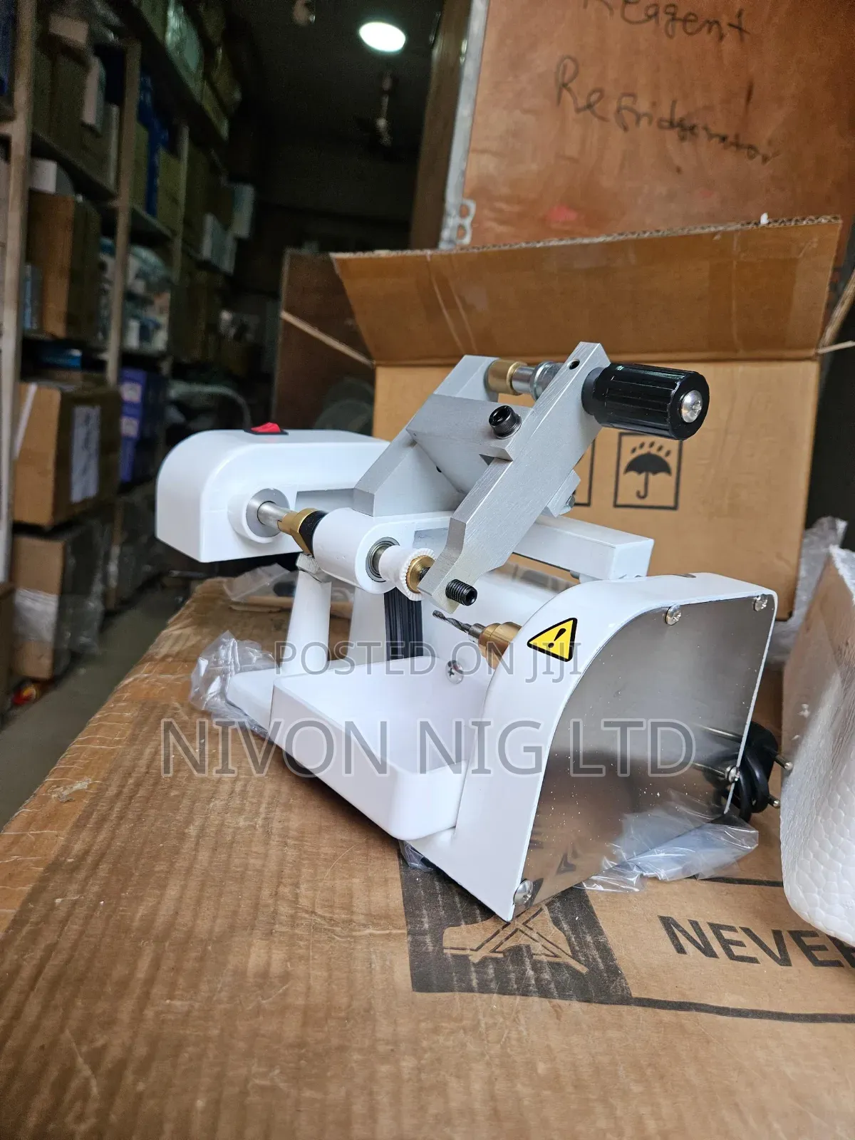 Lens Cutter