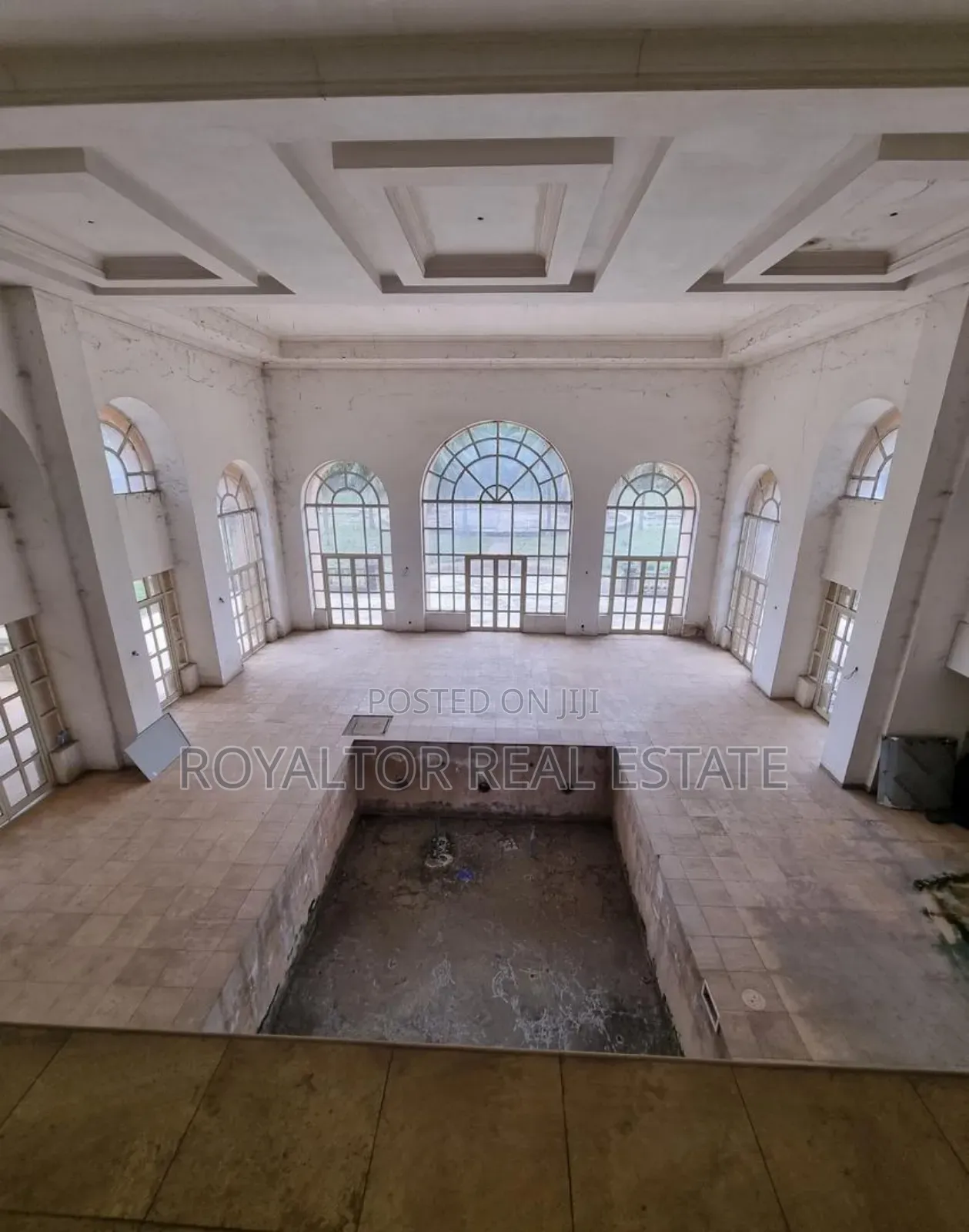 8bdrm Duplex in Royaltor Real Estate, Benin City for sale