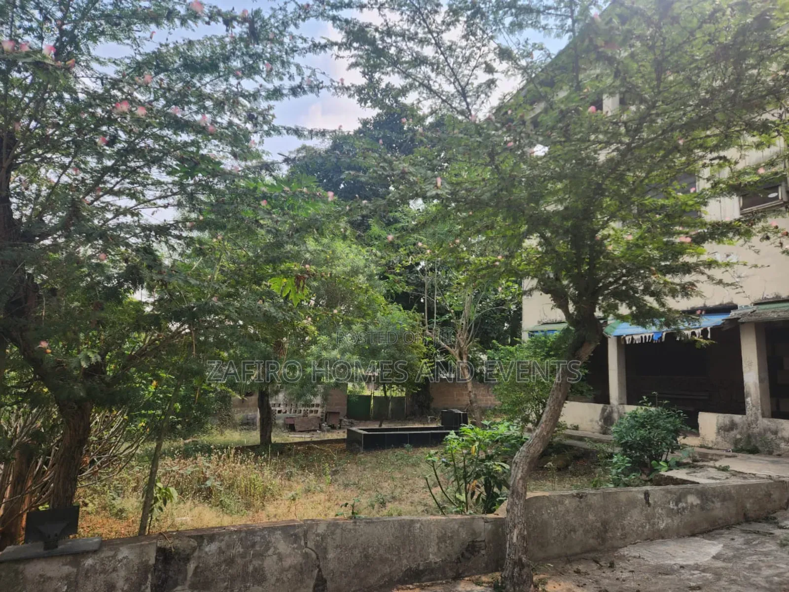11bdrm Block of Flats in Felele, Ibadan for sale