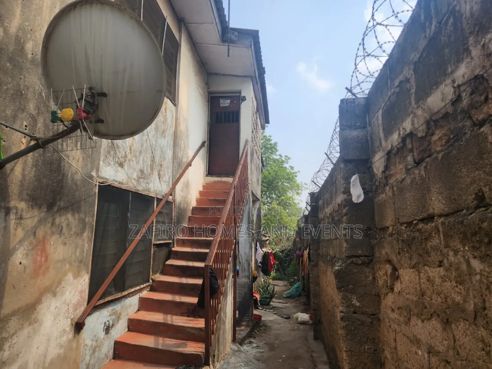 11bdrm Block of Flats in Felele, Ibadan for sale