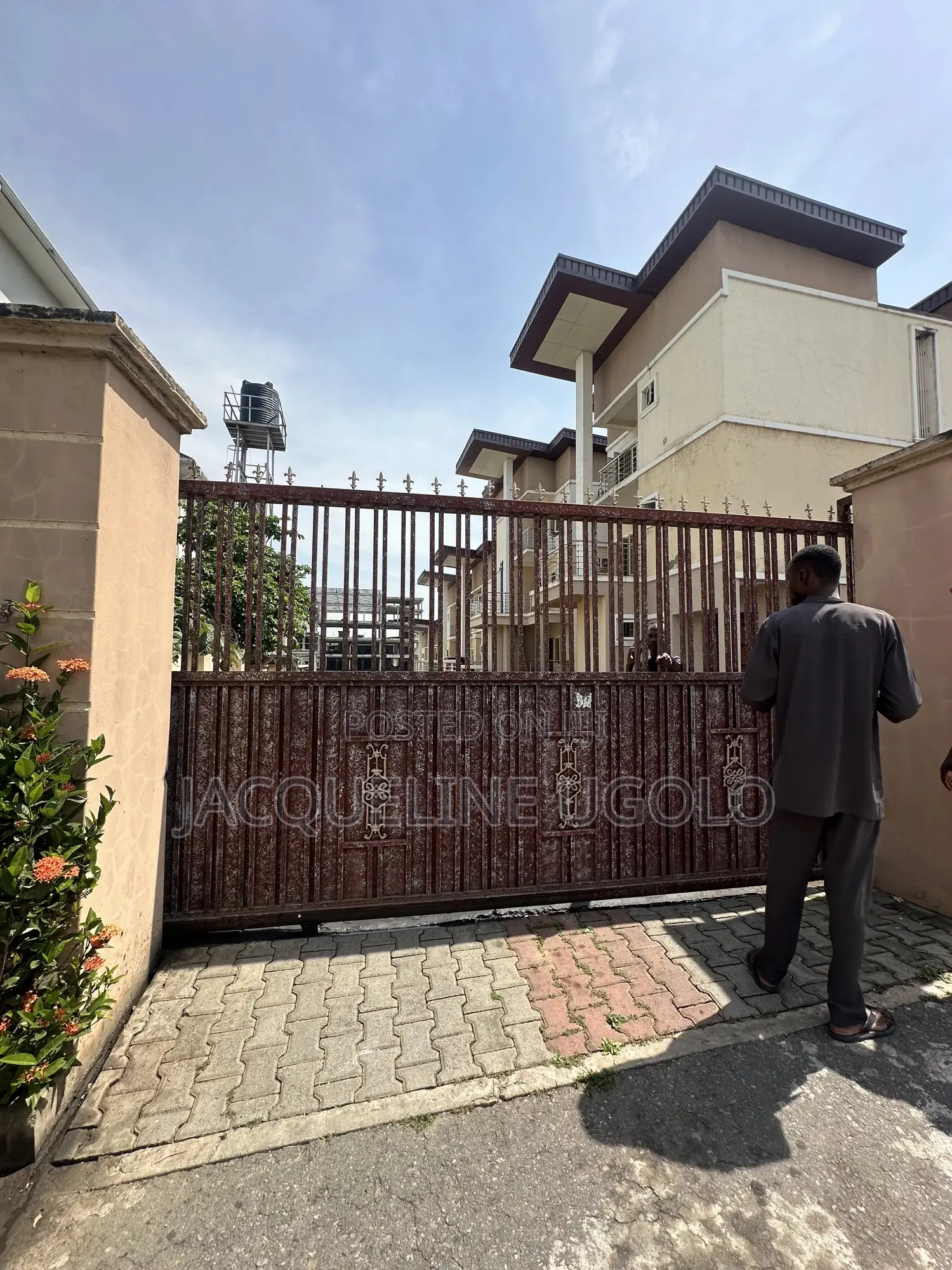 Furnished 4bdrm Duplex in Guzape Main for sale