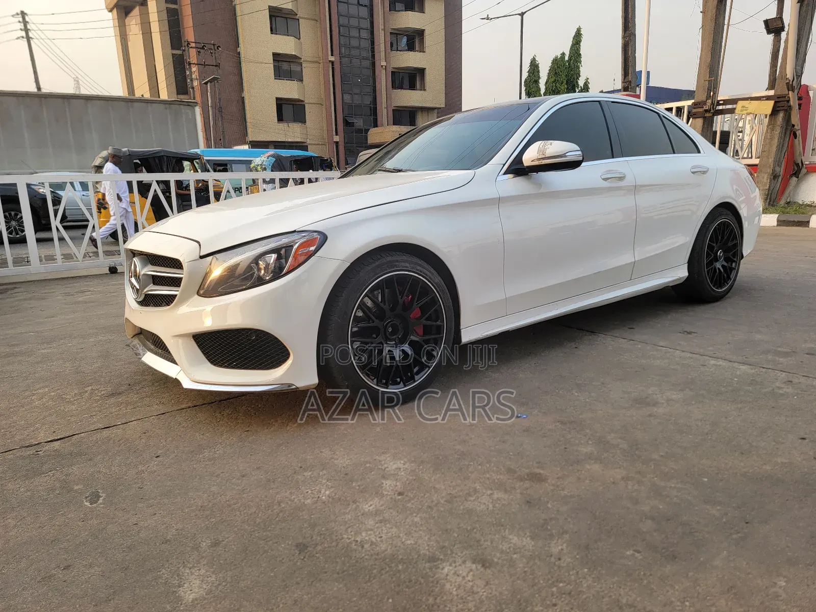 Mercedes-Benz C400 4Matic AWD Sedan (3.0L V6 7A) 2015 White