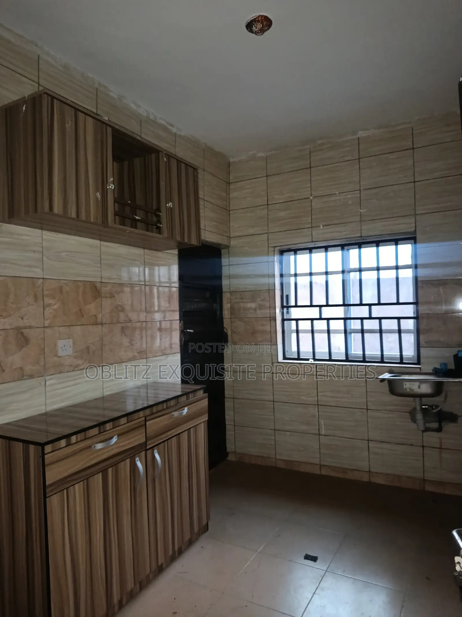 3bdrm Apartment in Pounds And Dollars, Owerri for rent