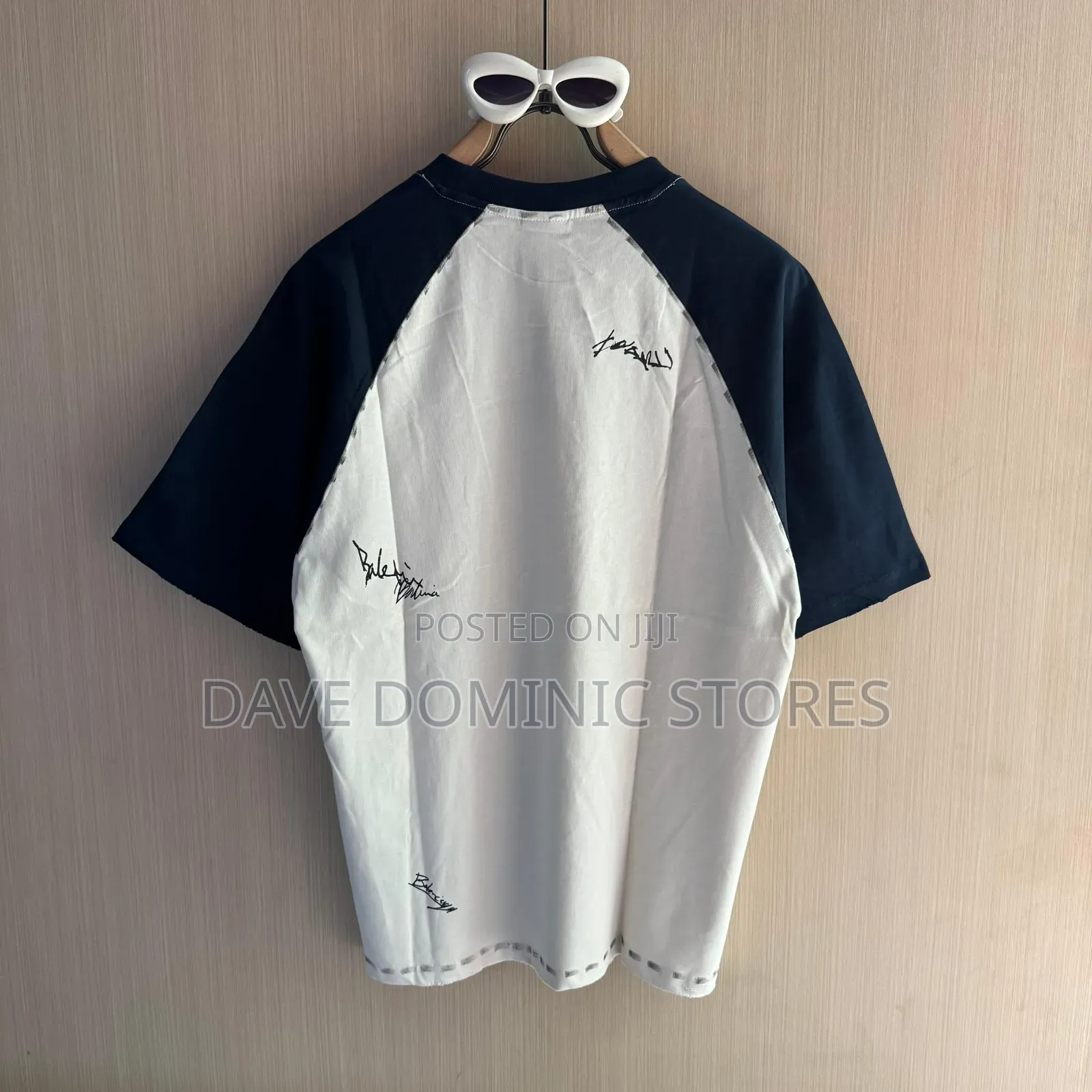 High Quality Balenciaga T-Shirt.