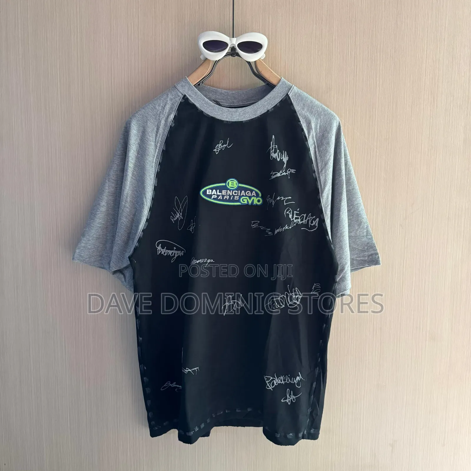 High Quality Balenciaga T-Shirt.