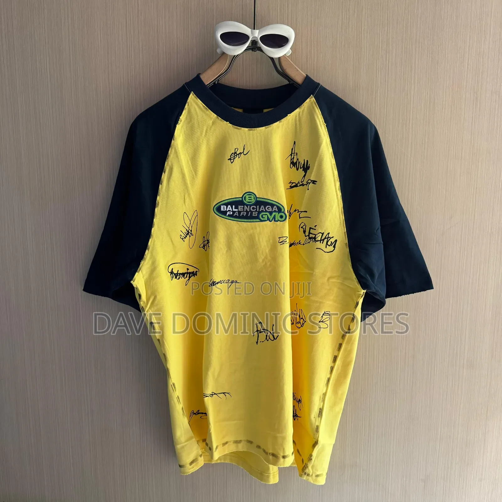 High Quality Balenciaga T-Shirt.