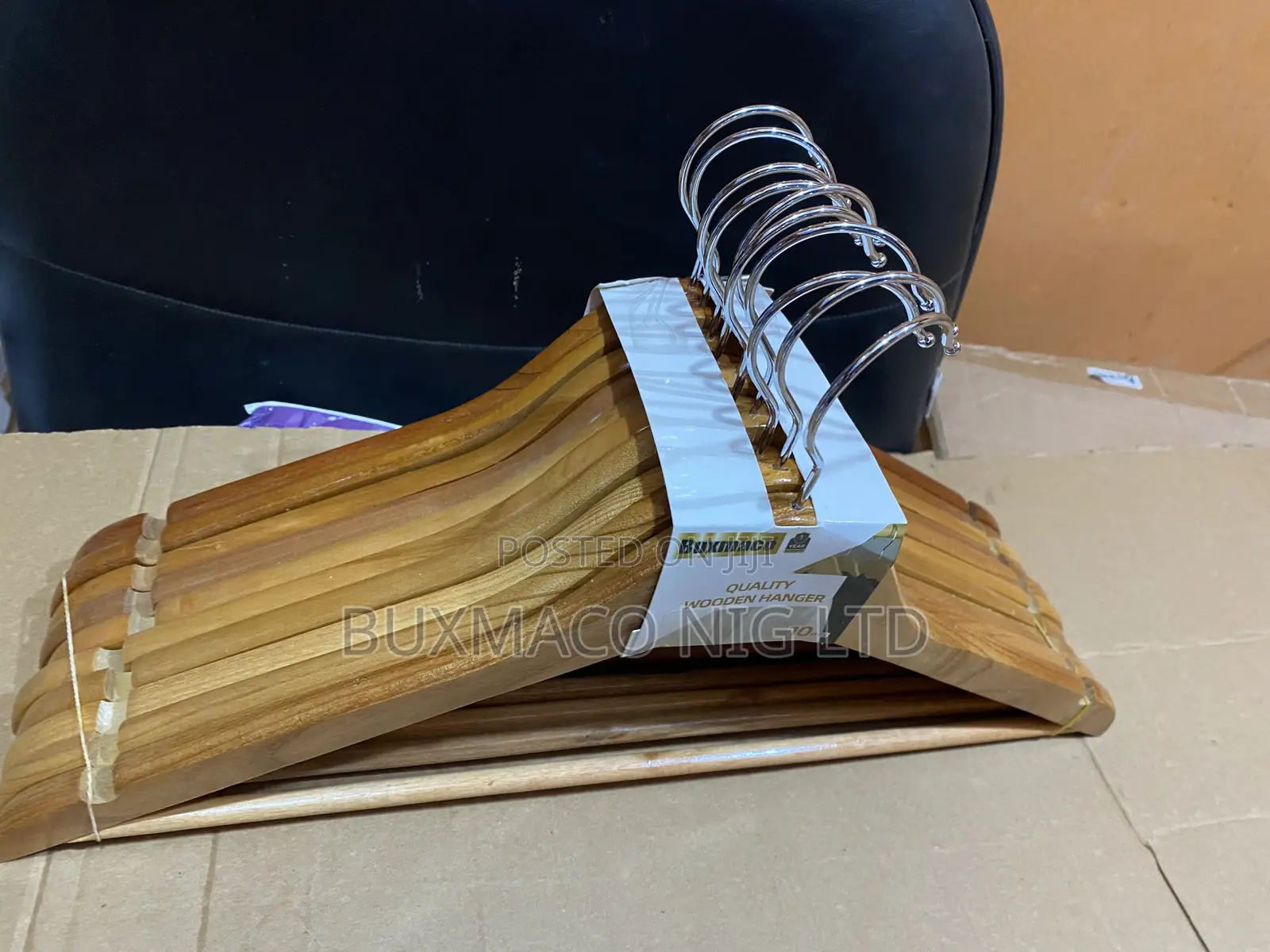 10pcs Of Wooden Hangers Non Slip