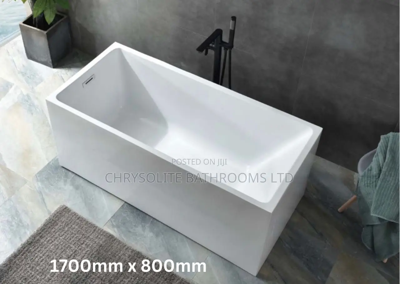 White Acrylic Bathtub
