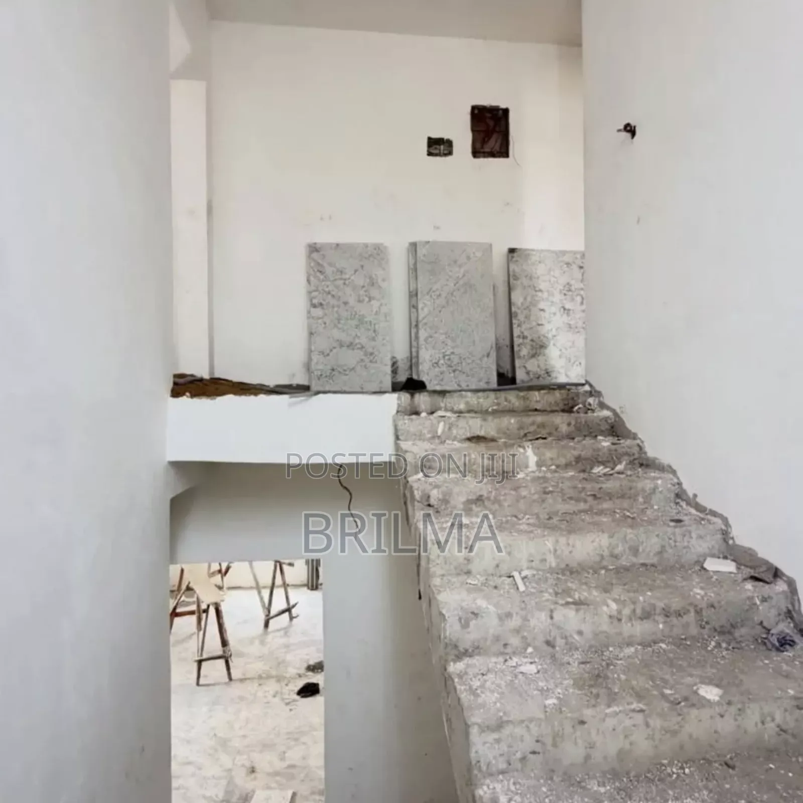 5bedrooms Fully Detached Duplex Located in Lifecamp