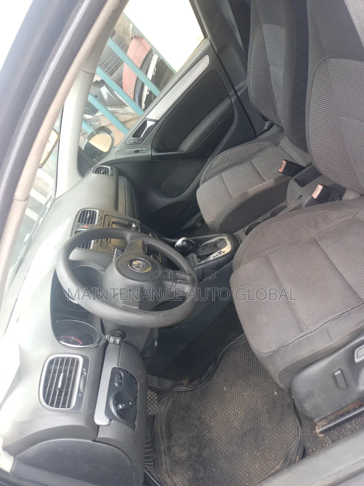 Volkswagen Golf 2.5 5 Door 2011 White