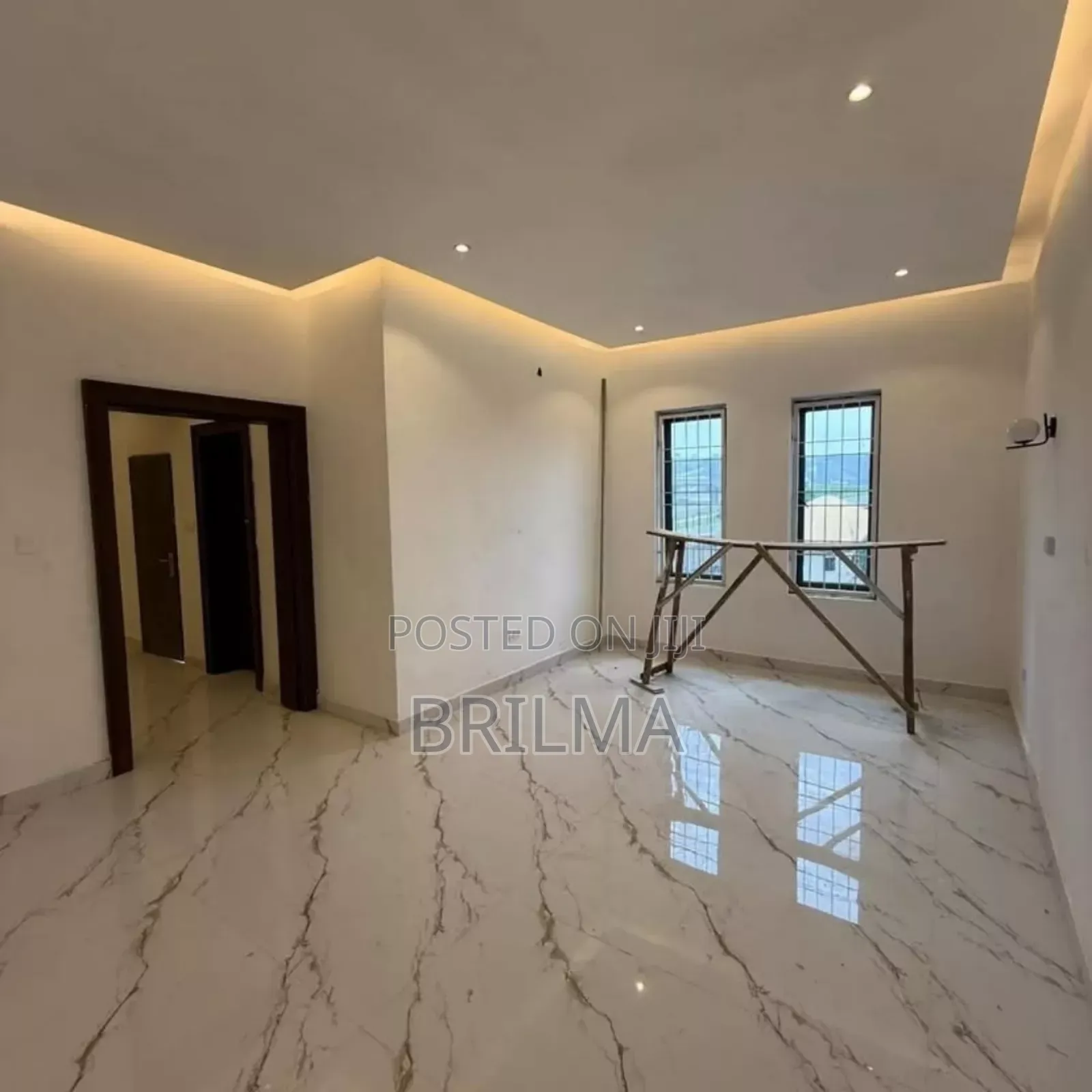 5bdrm Townhouse/Terrace in Garki for sale