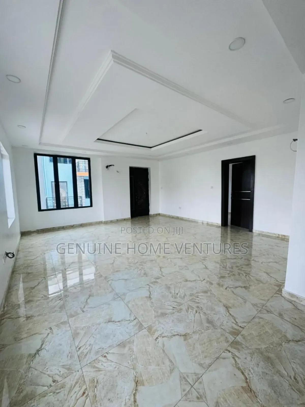4bdrm Duplex in Yaba for sale