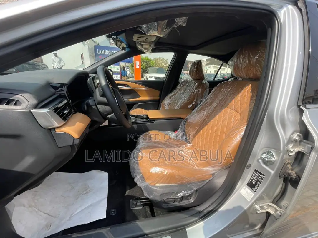 New Toyota Camry LE 2025 Silver
