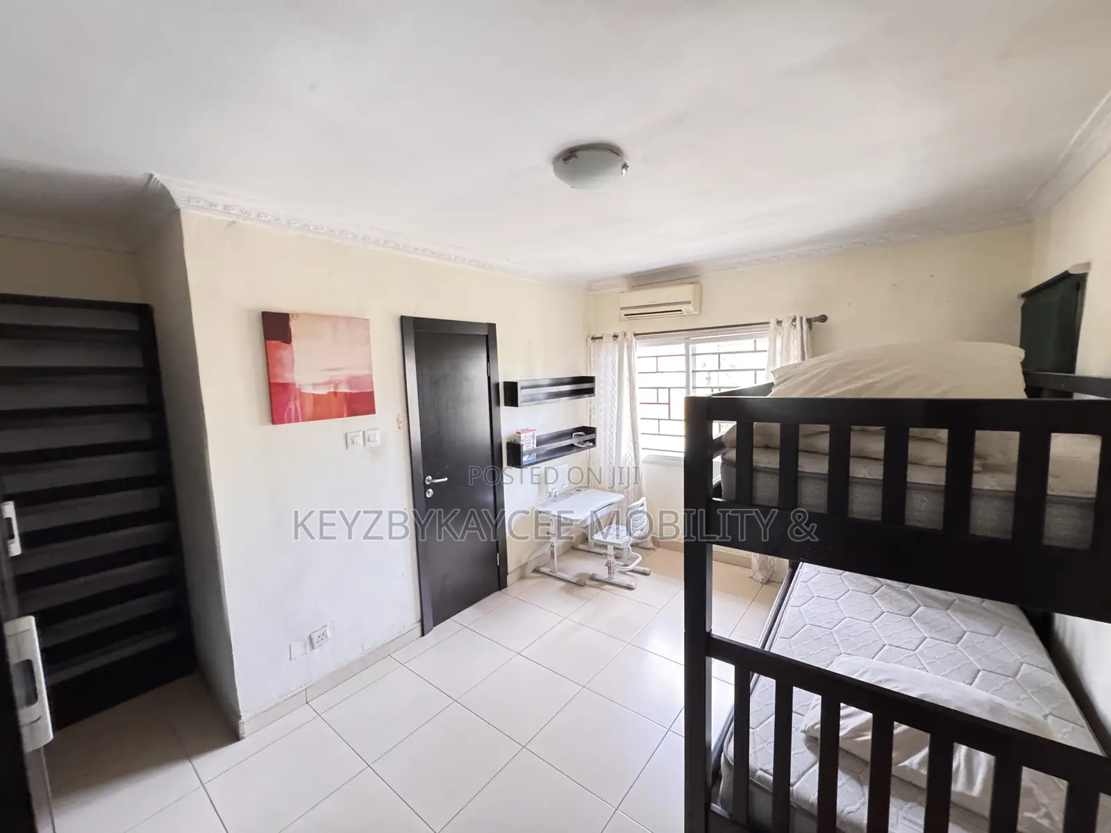 5bdrm Townhouse / Terrace in Off Platinum Road, Ikate for rent