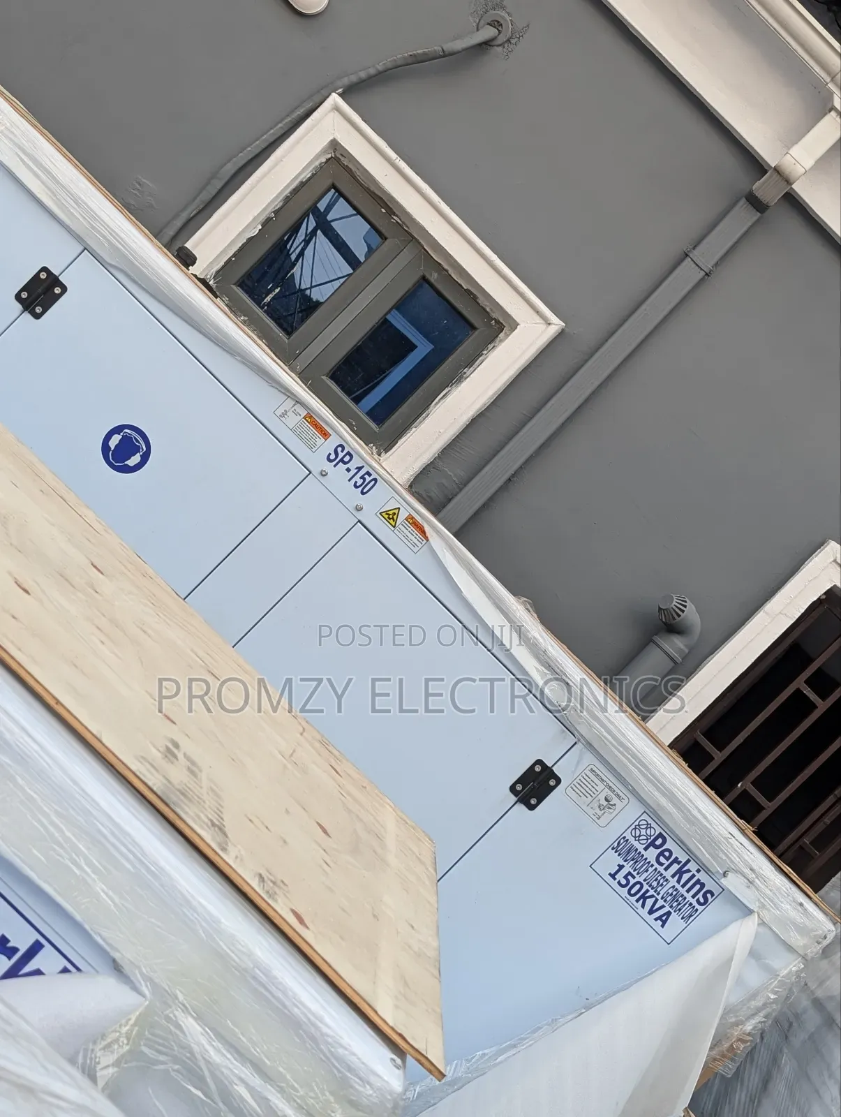 150kva Perkins Diesel Soundproof Generator 2years Wty