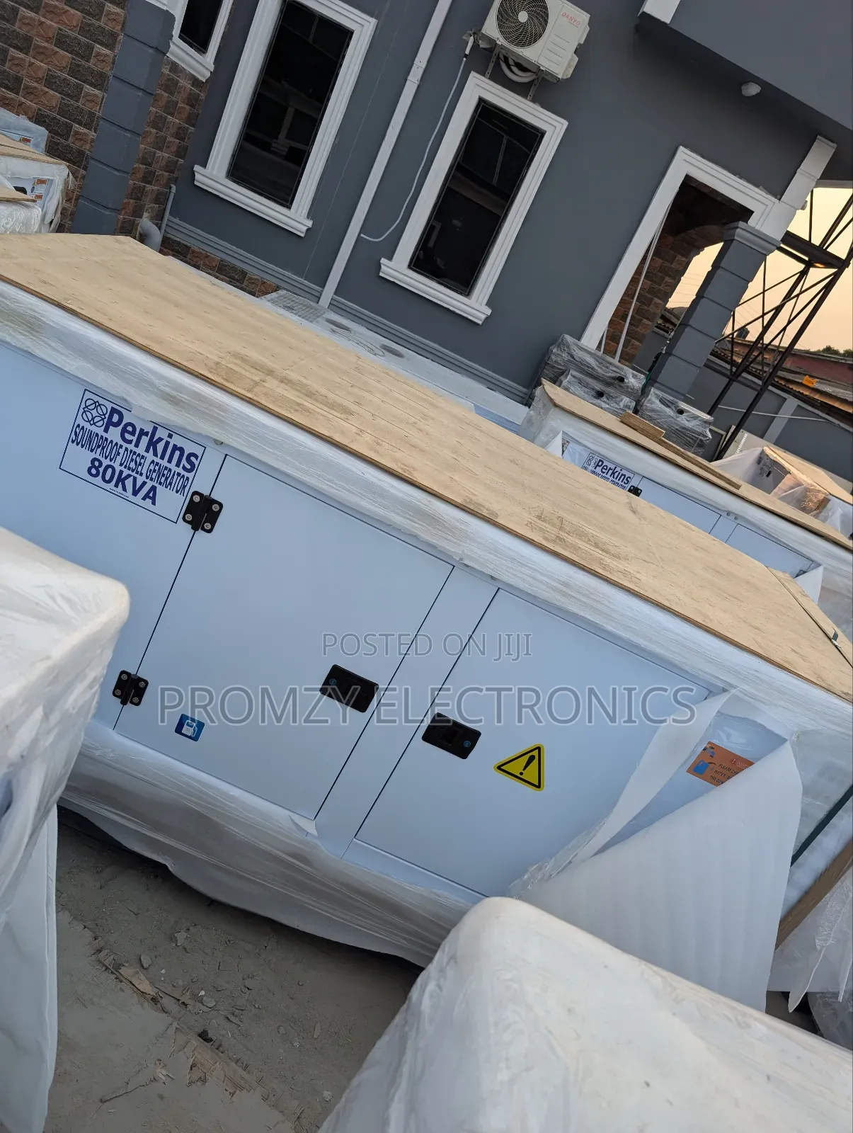 80kva Brand New Perkins Diesel Soundproof Generator 2years Wty