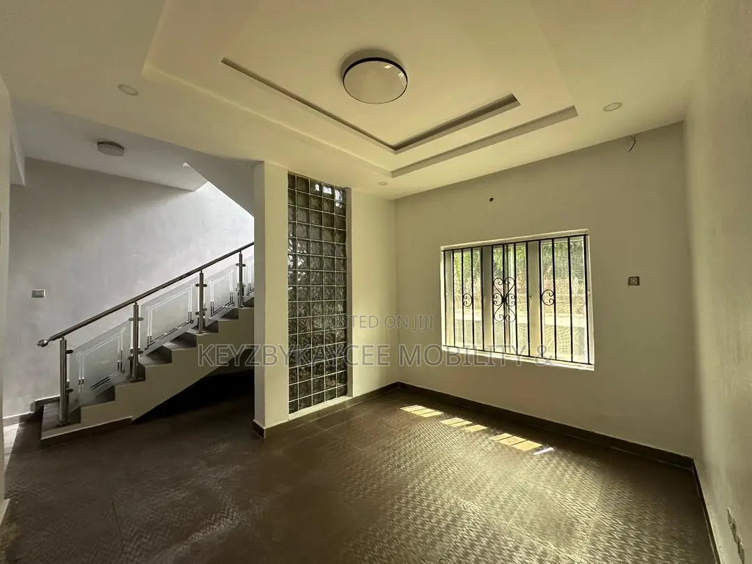 5bdrm House in Chevy View, Chevron for sale