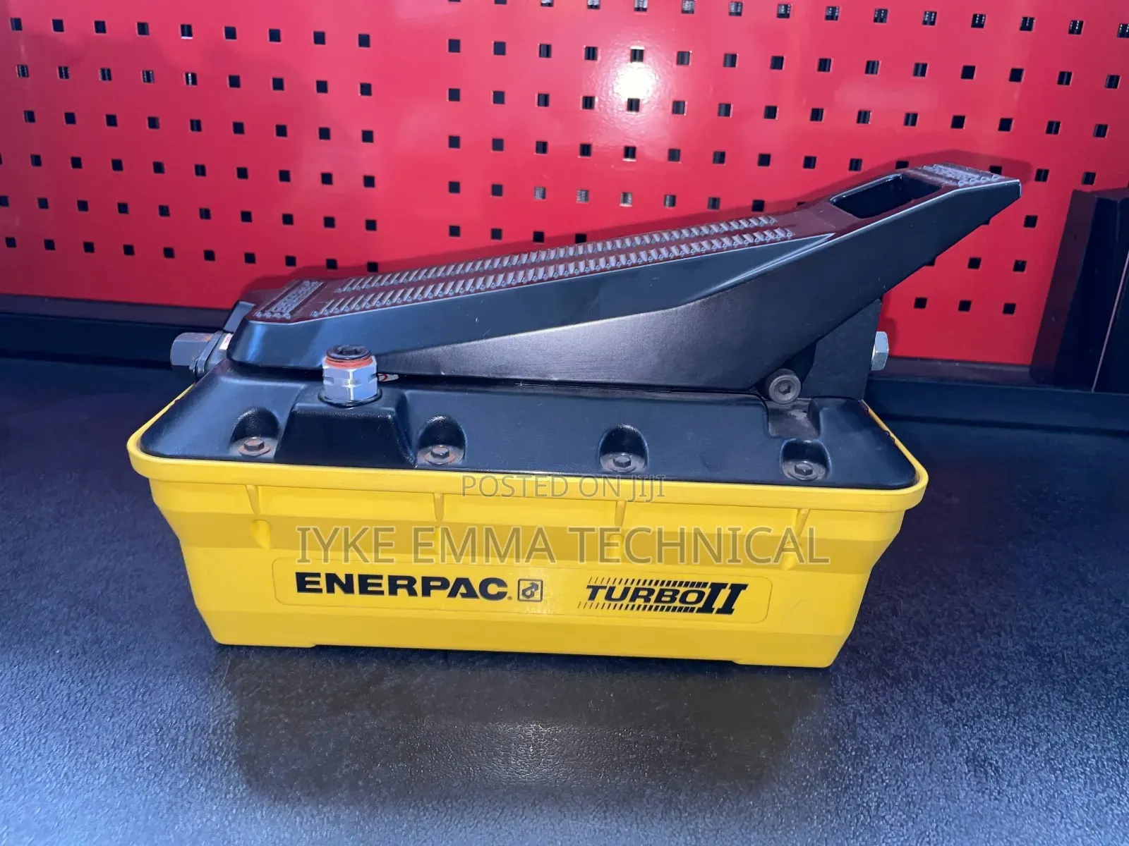 Enerpac Patg1102n 10000psi Air/Hydraulic Hand/Foot Pump -Turbo Ii
