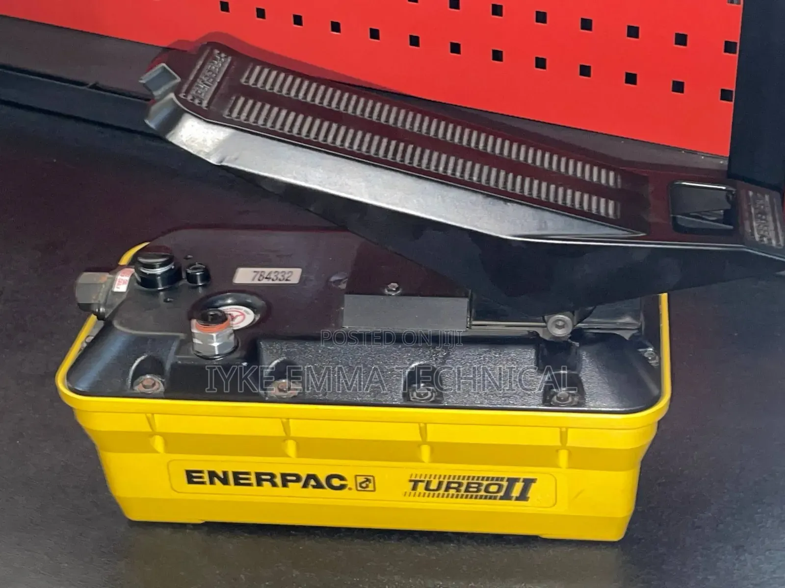 Enerpac Patg1102n 10000psi Air/Hydraulic Hand/Foot Pump -Turbo Ii