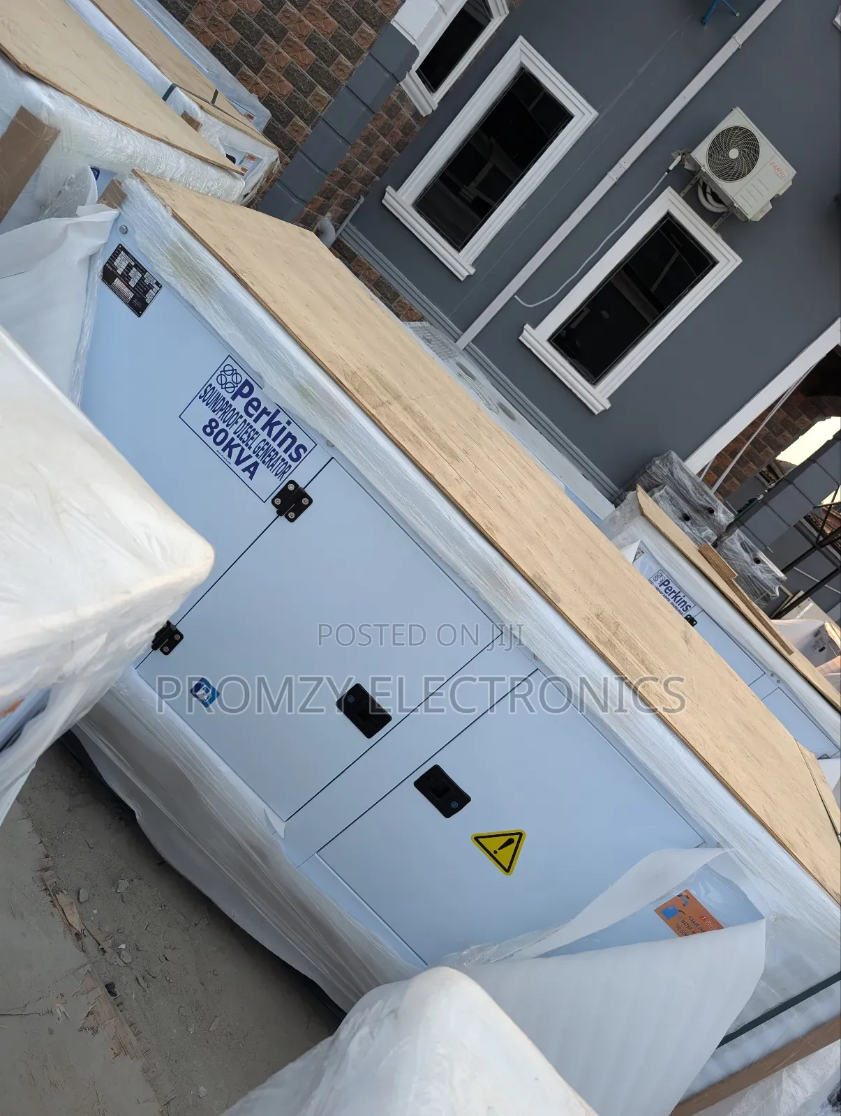 80kva Perkins Diesel Soundproof Generator 2years Wty