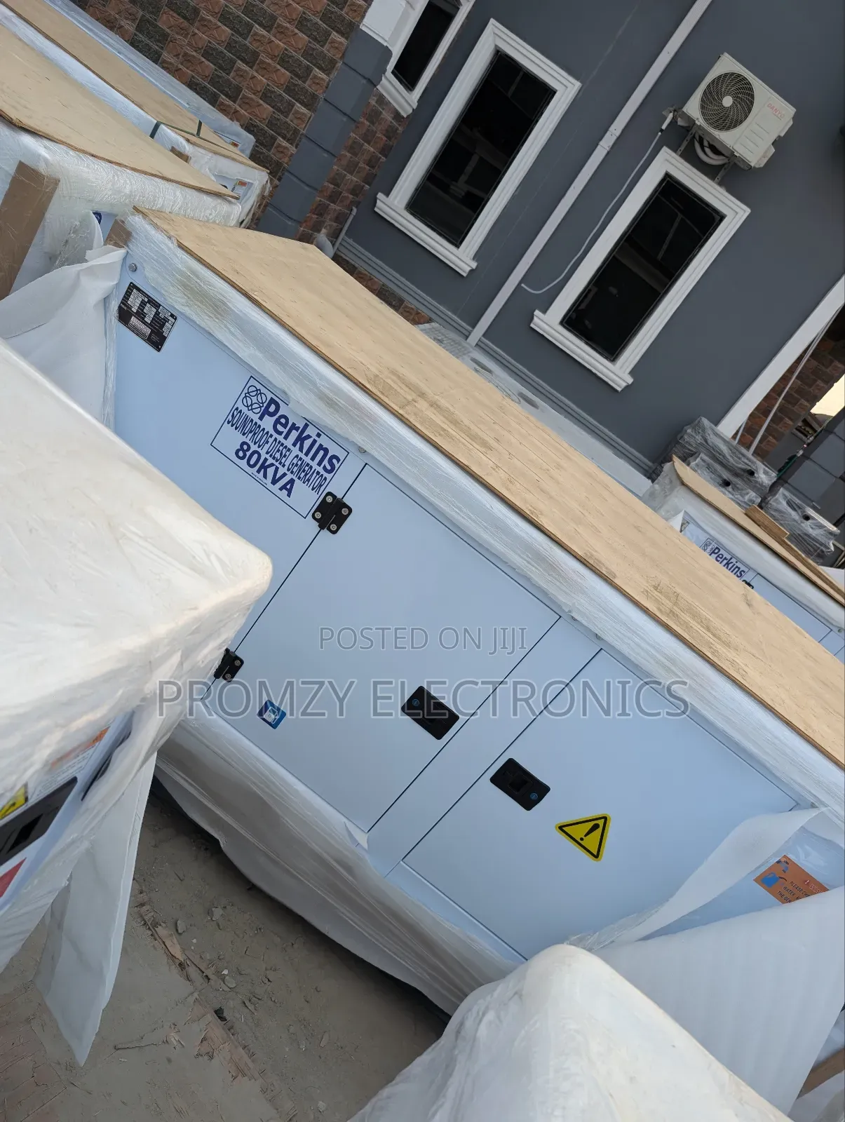England Perkins Diesel Soundproof Generator 2years Wty(Sp80kva)