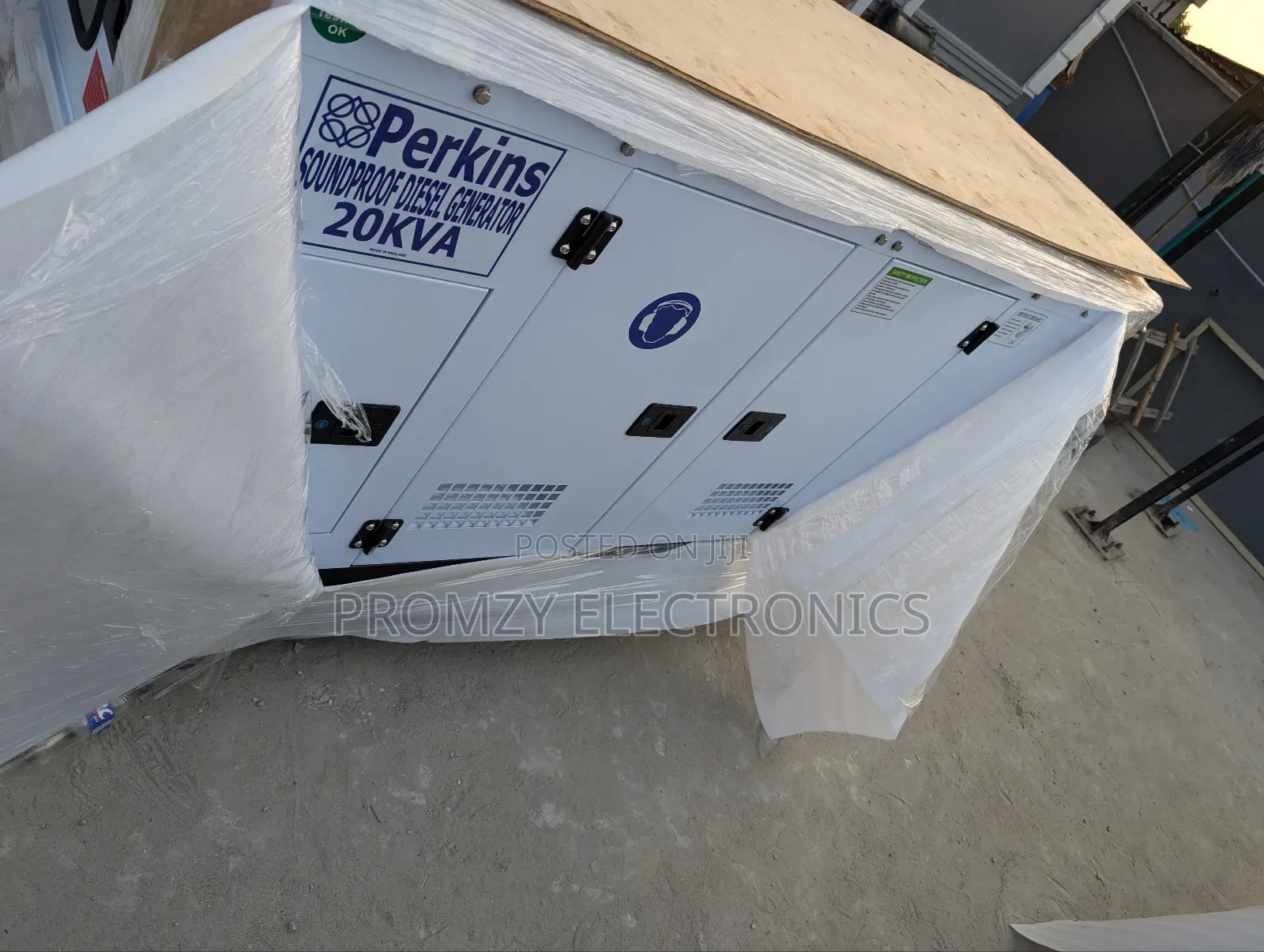 20kva Brand New Perkins Diesel Soundproof Generator 2years Wty