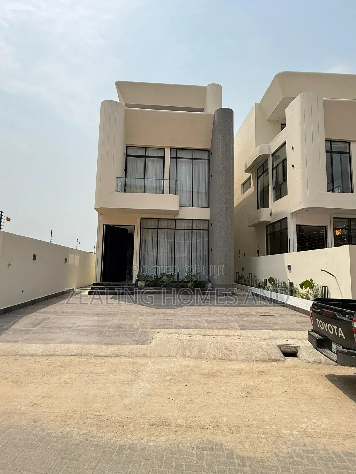 Furnished 5bdrm Duplex in Lekki Phase One for sale