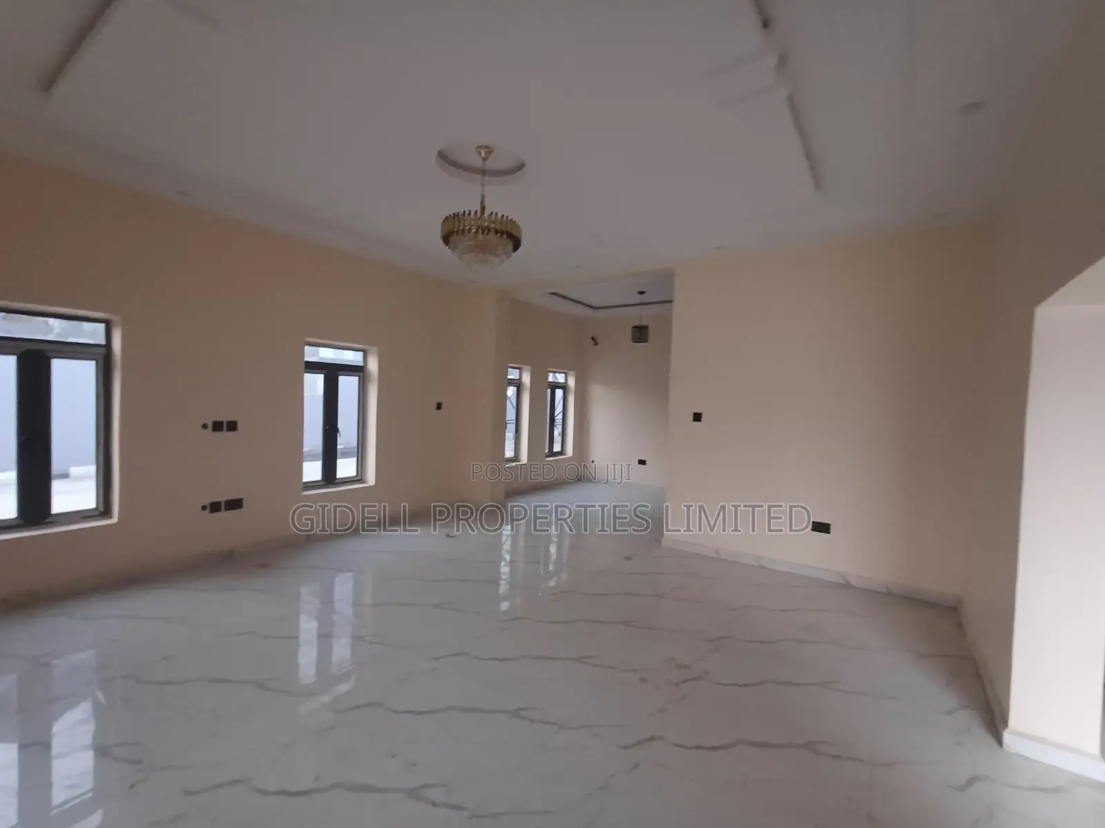 4bdrm Townhouse / Terrace in Mabushi for rent