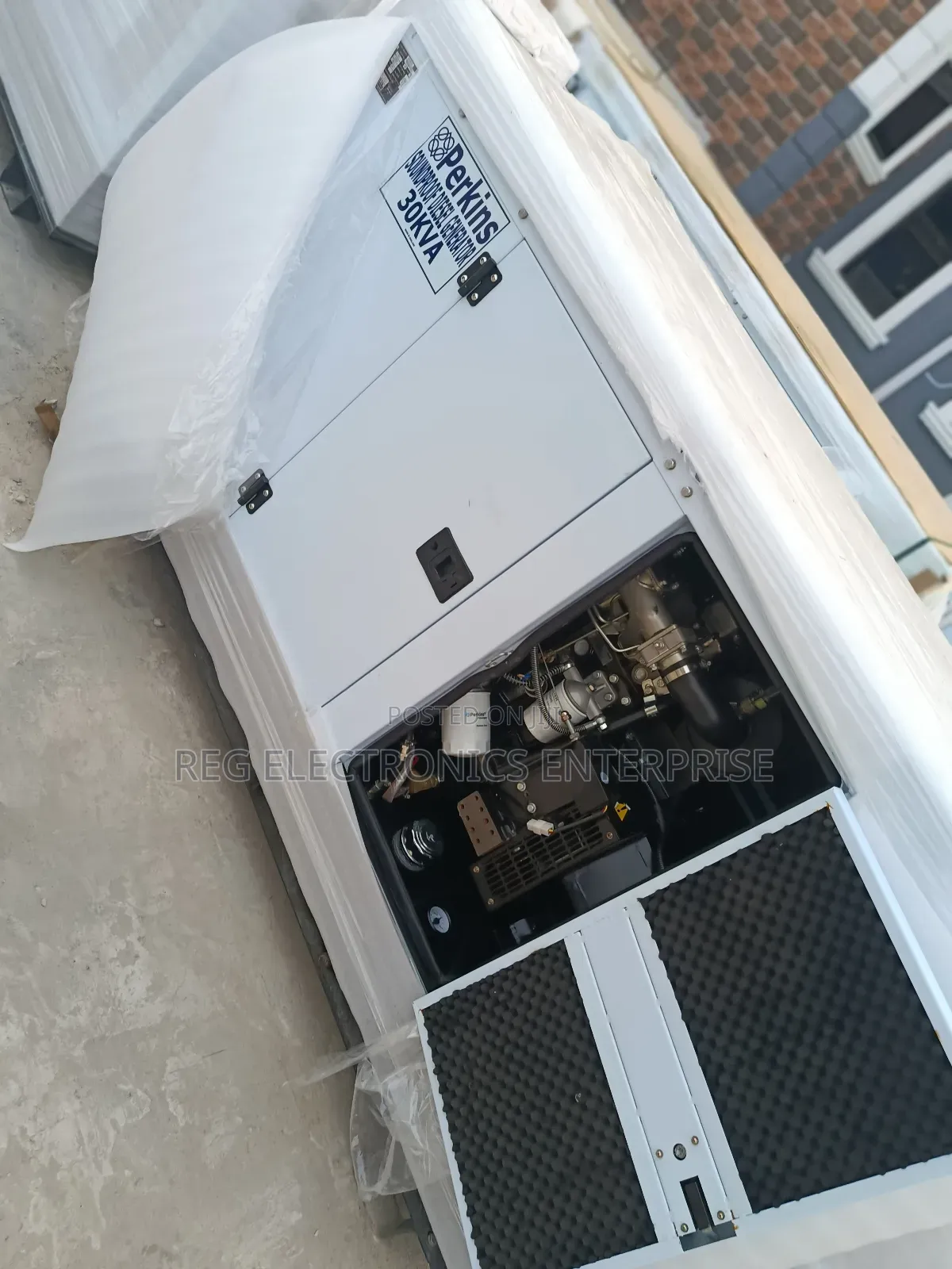 30kva Perkins Soundproof Generator England Standard