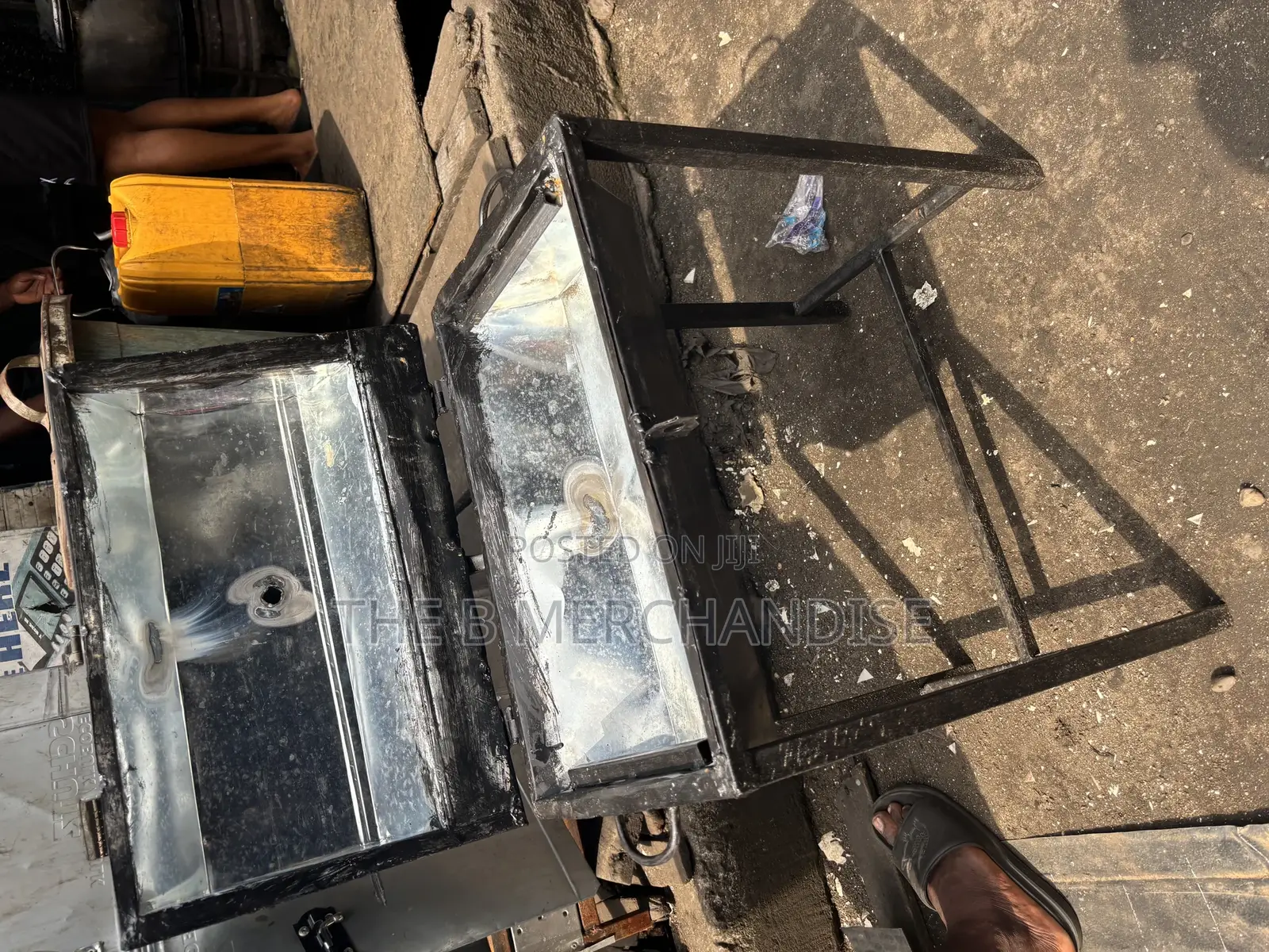 Barbecue Grill Stand