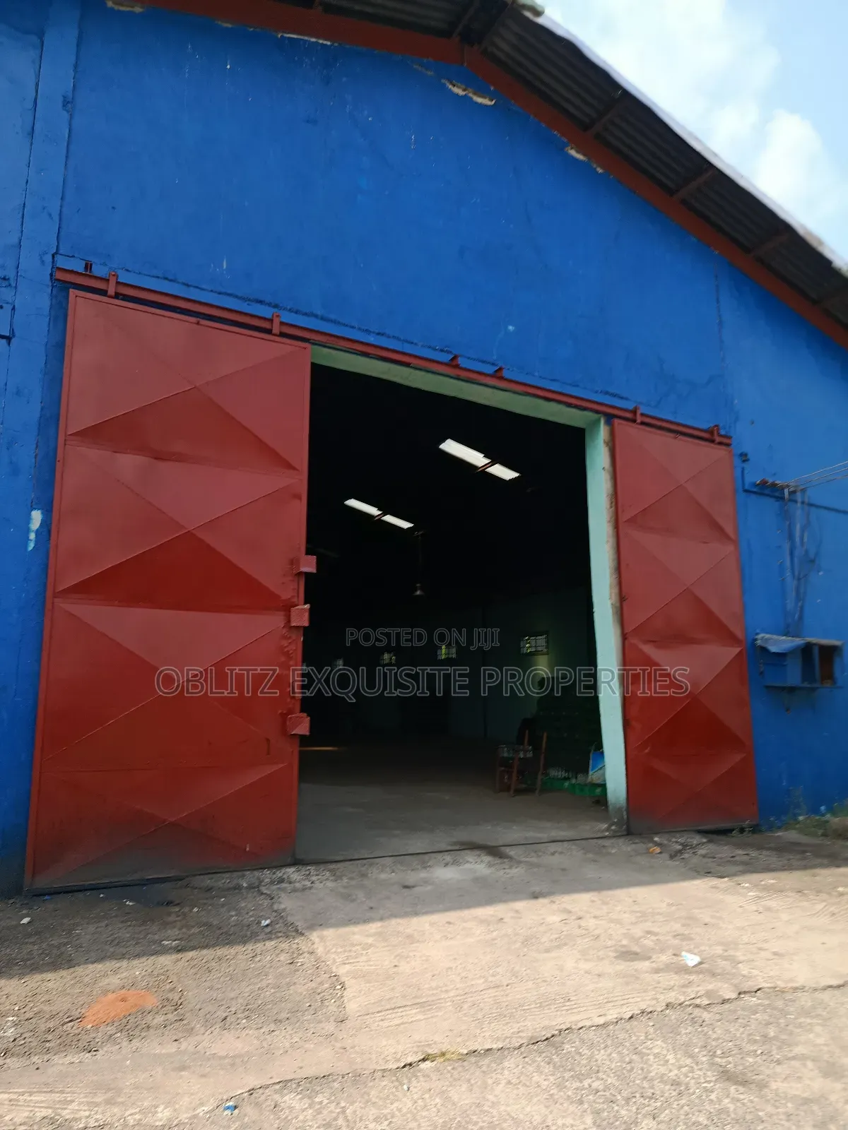 Industrial Warehouse for Lease