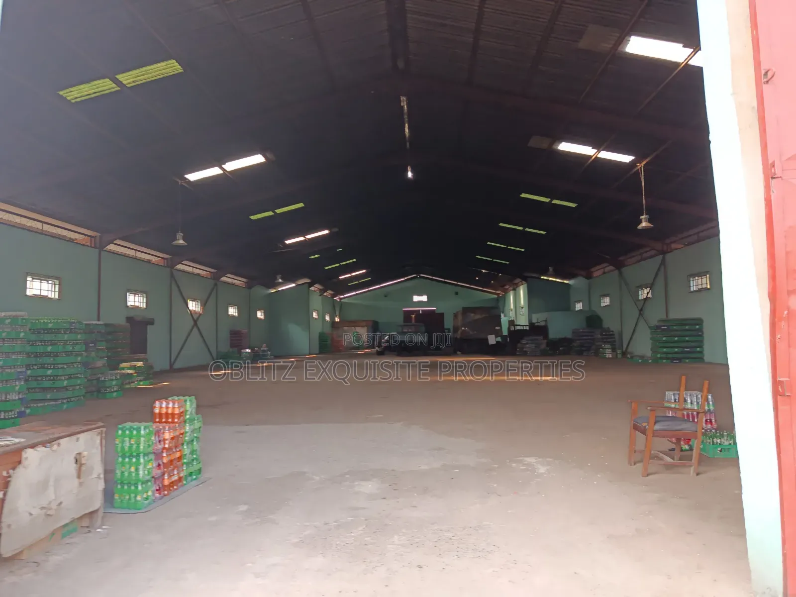 Industrial Warehouse for Lease