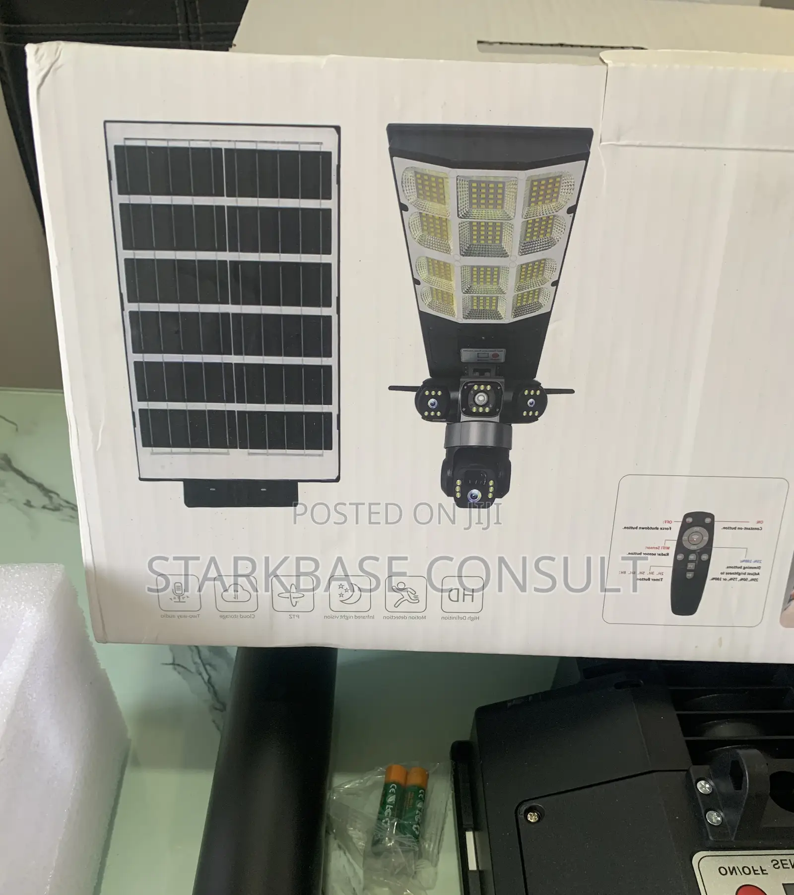 Solar Camera Of 3lenses With Solar Light