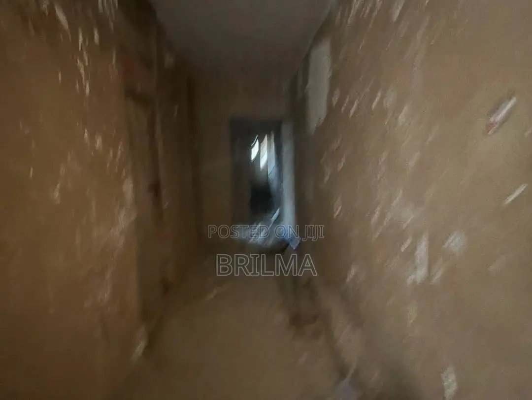 2bdrm Block of Flats in Kaura for sale